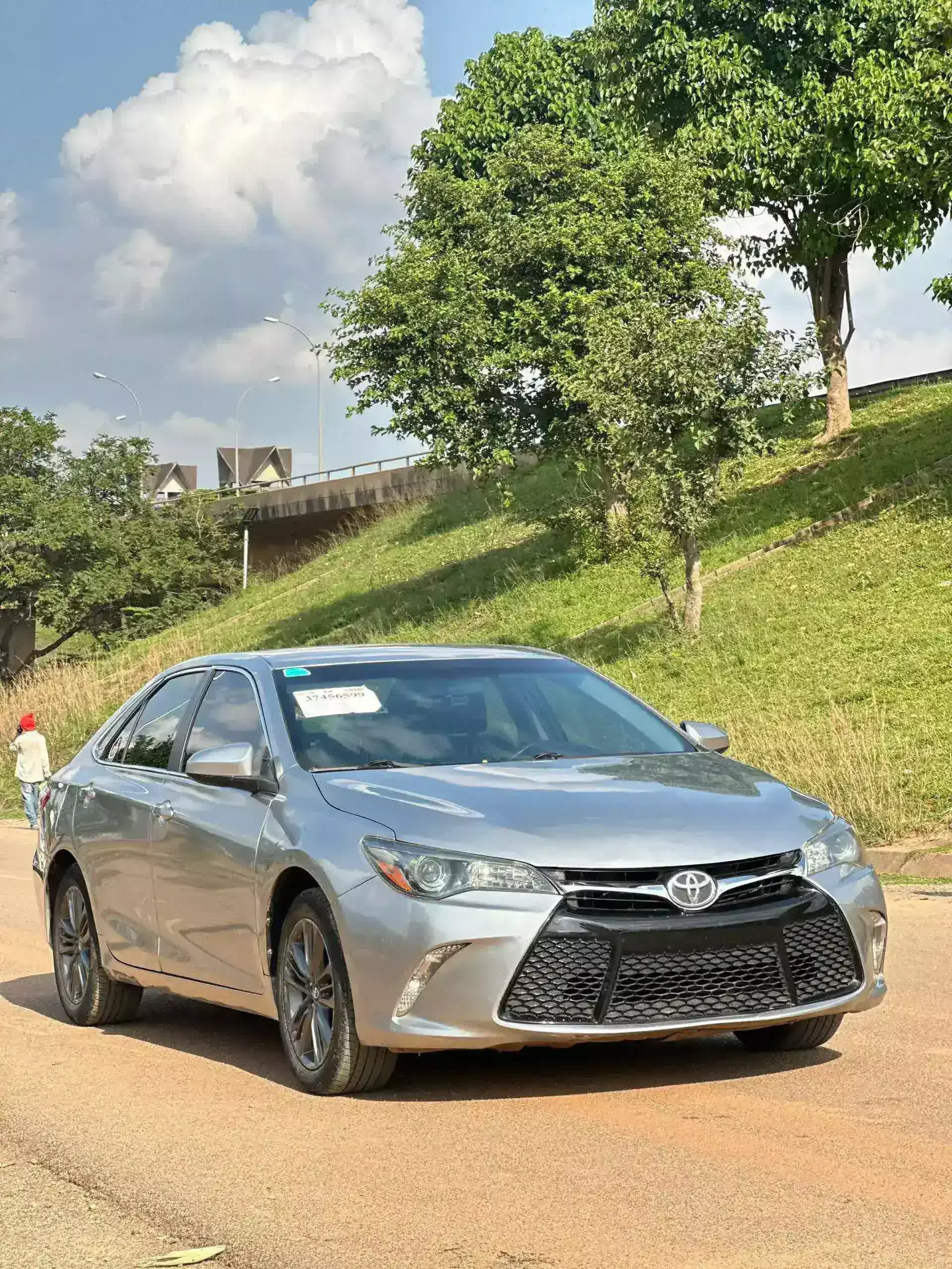 Toyota Camry  - 2015