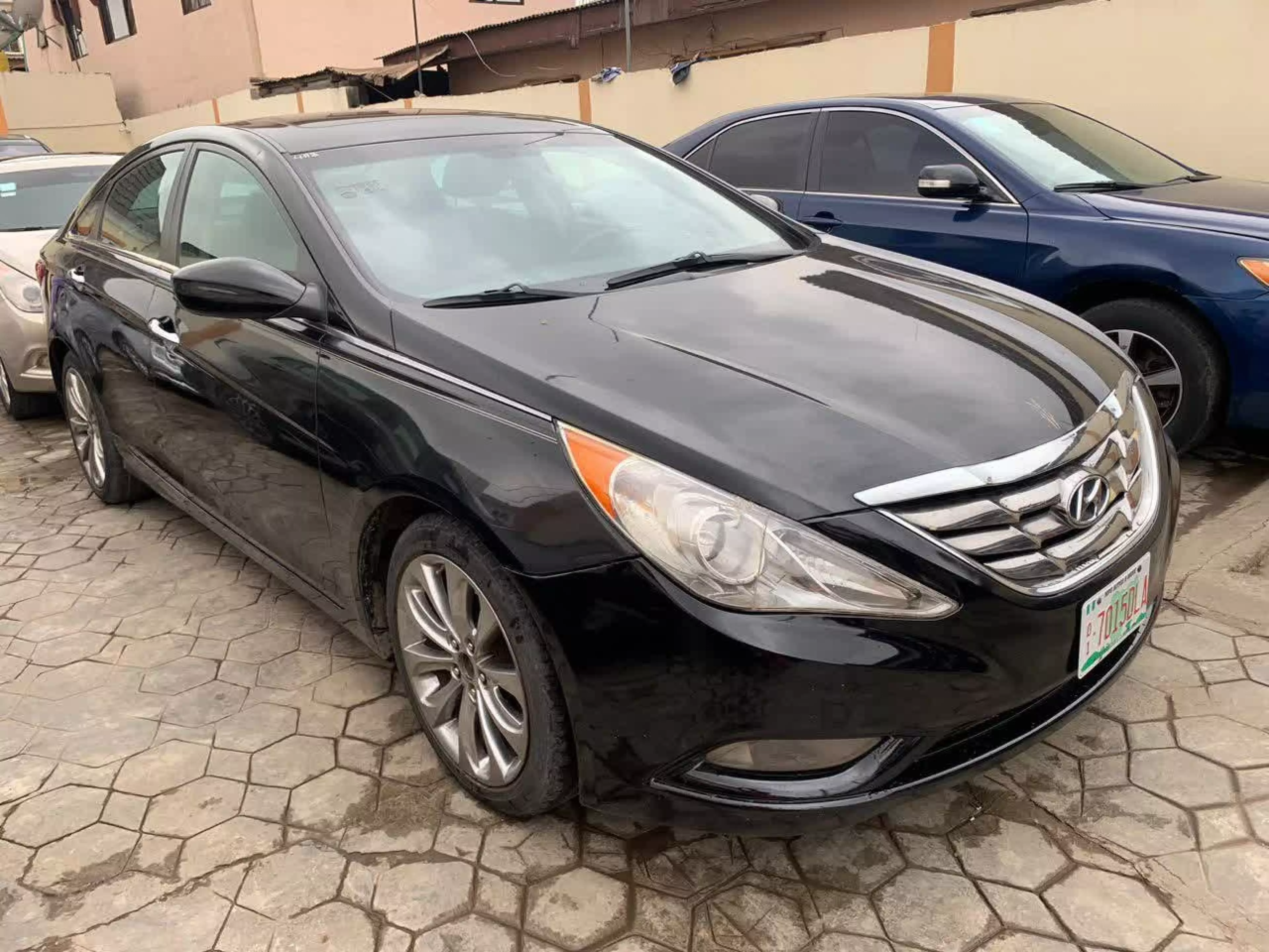 Hyundai Sonata  - 2011