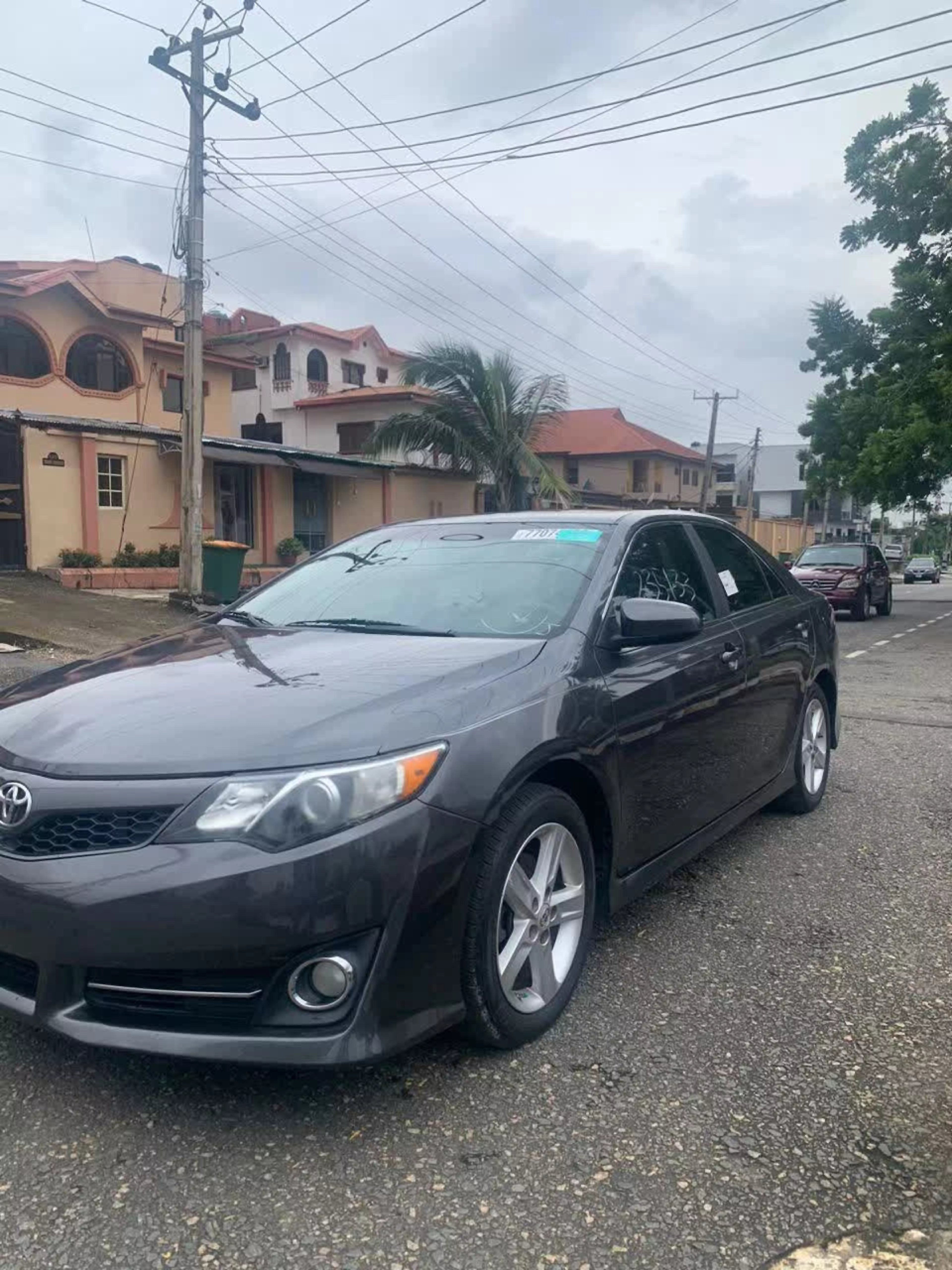 Toyota Camry  - 2013