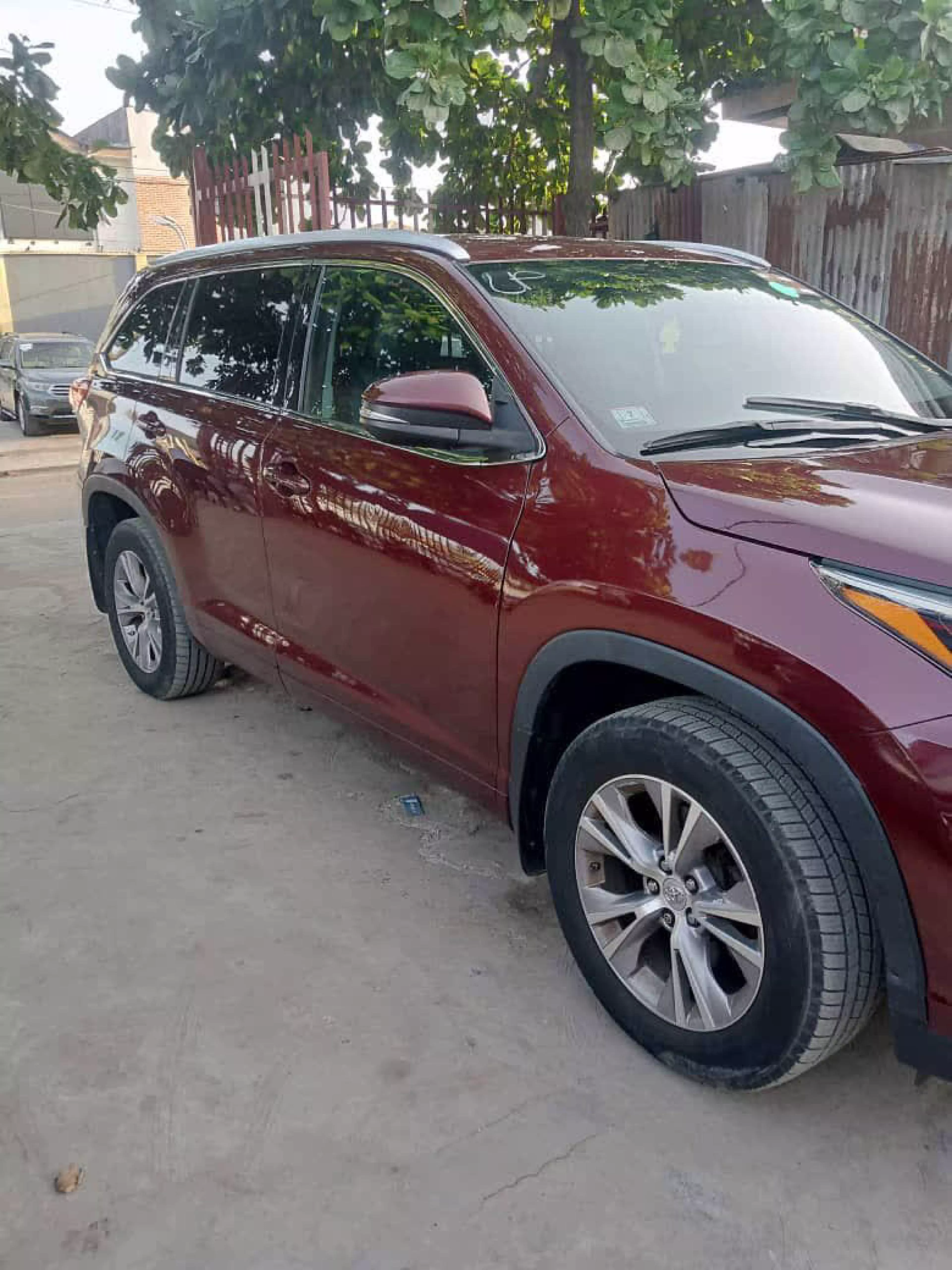 Toyota Highlander  - 2014