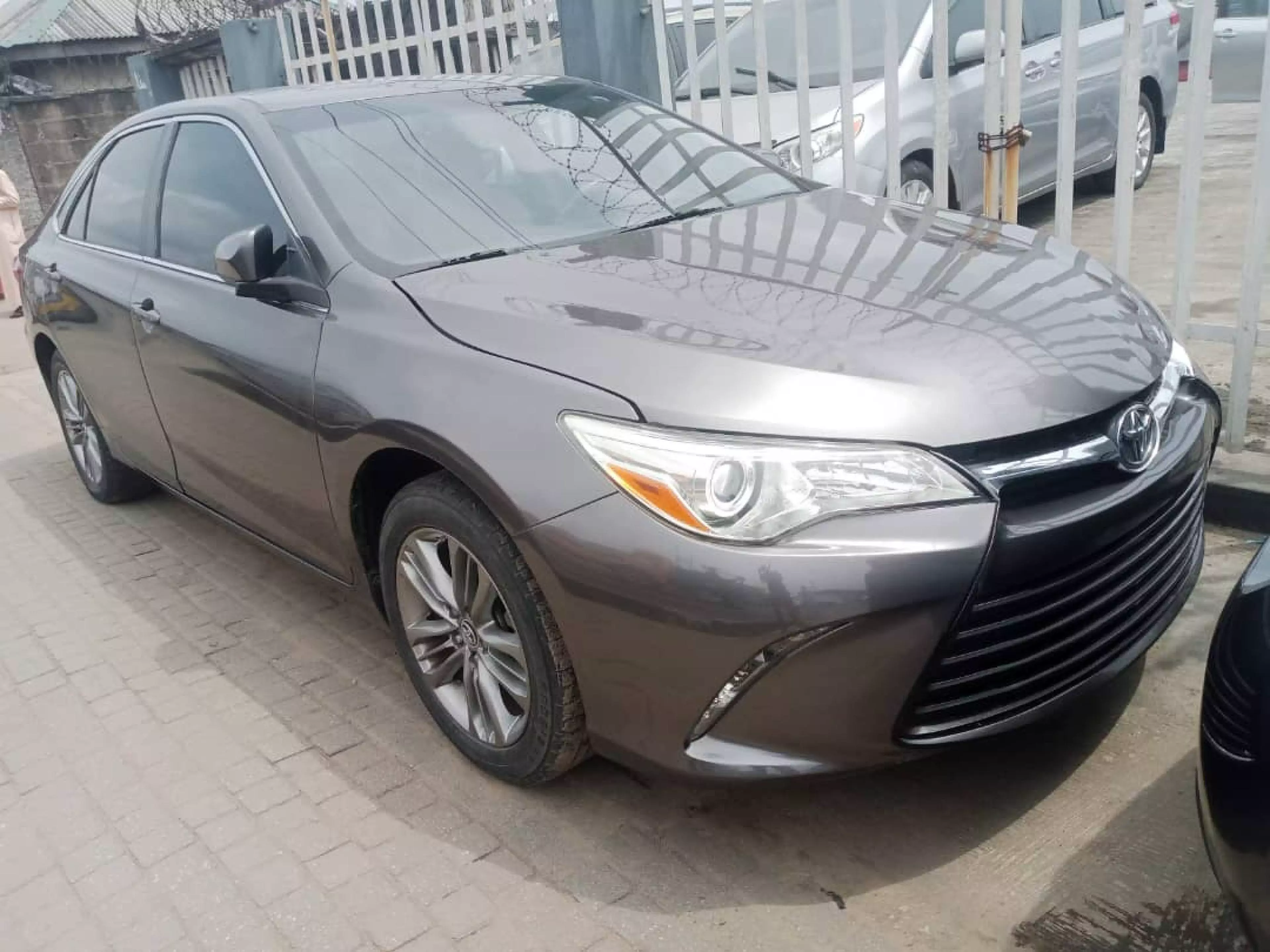 Toyota Camry - 2016