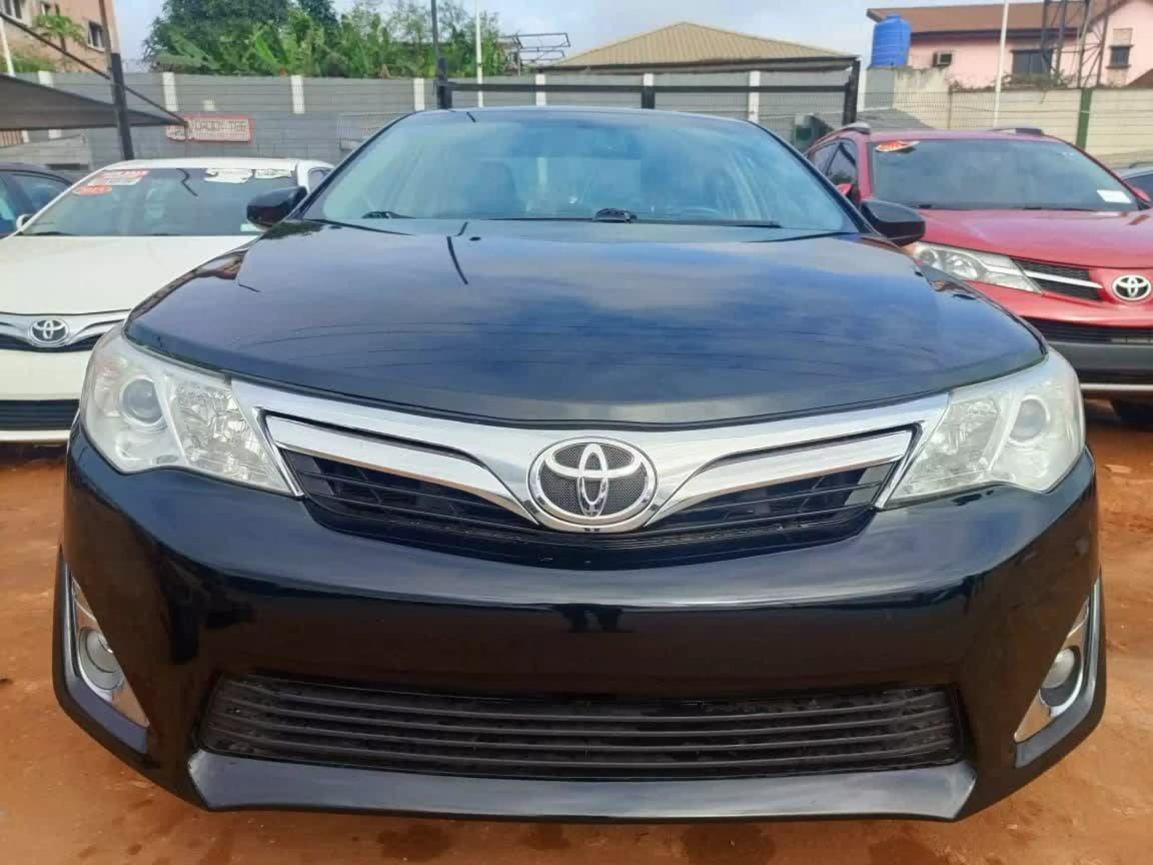 Toyota Camry  - 2012