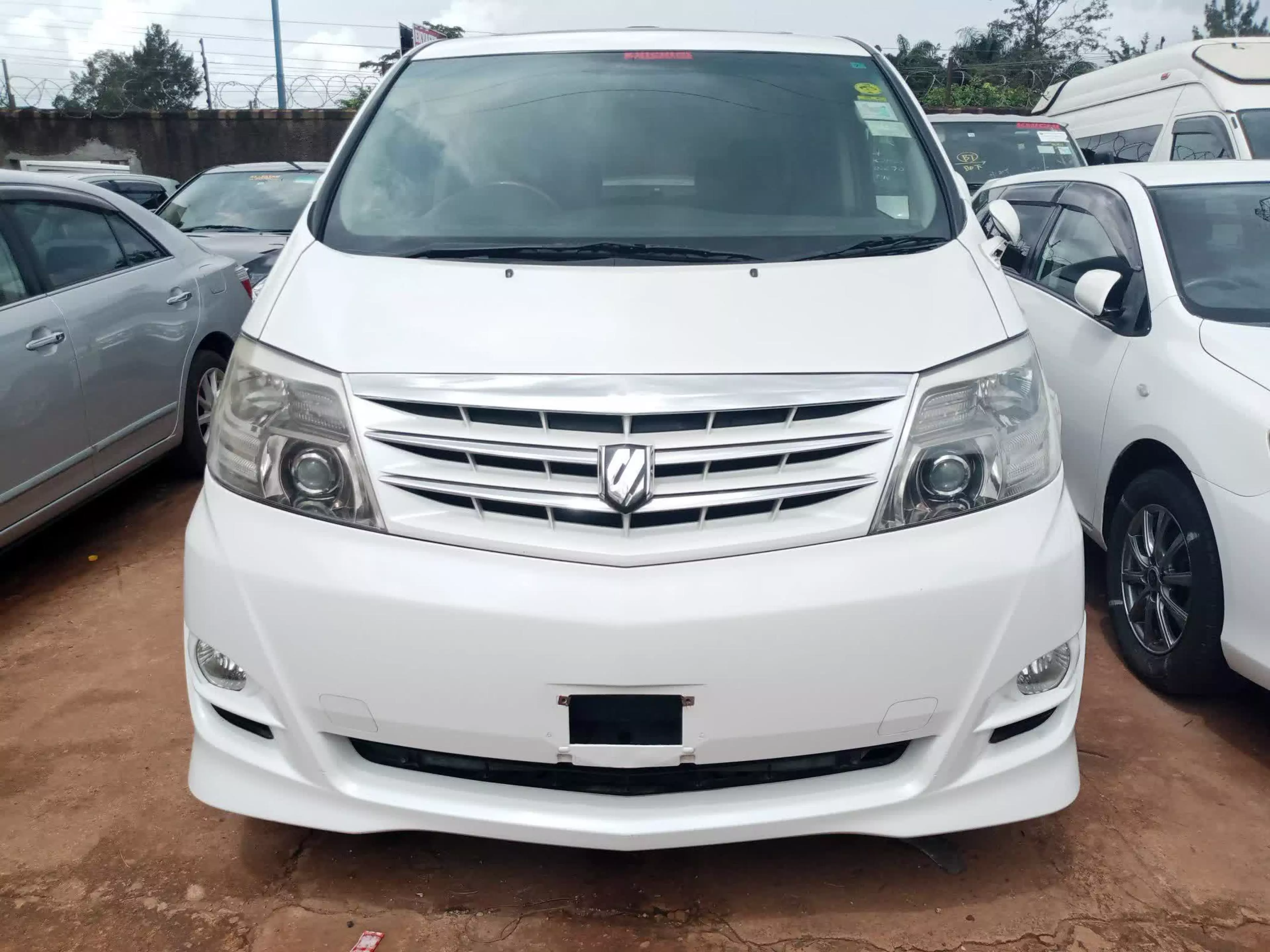 Toyota Alphard  - 2008