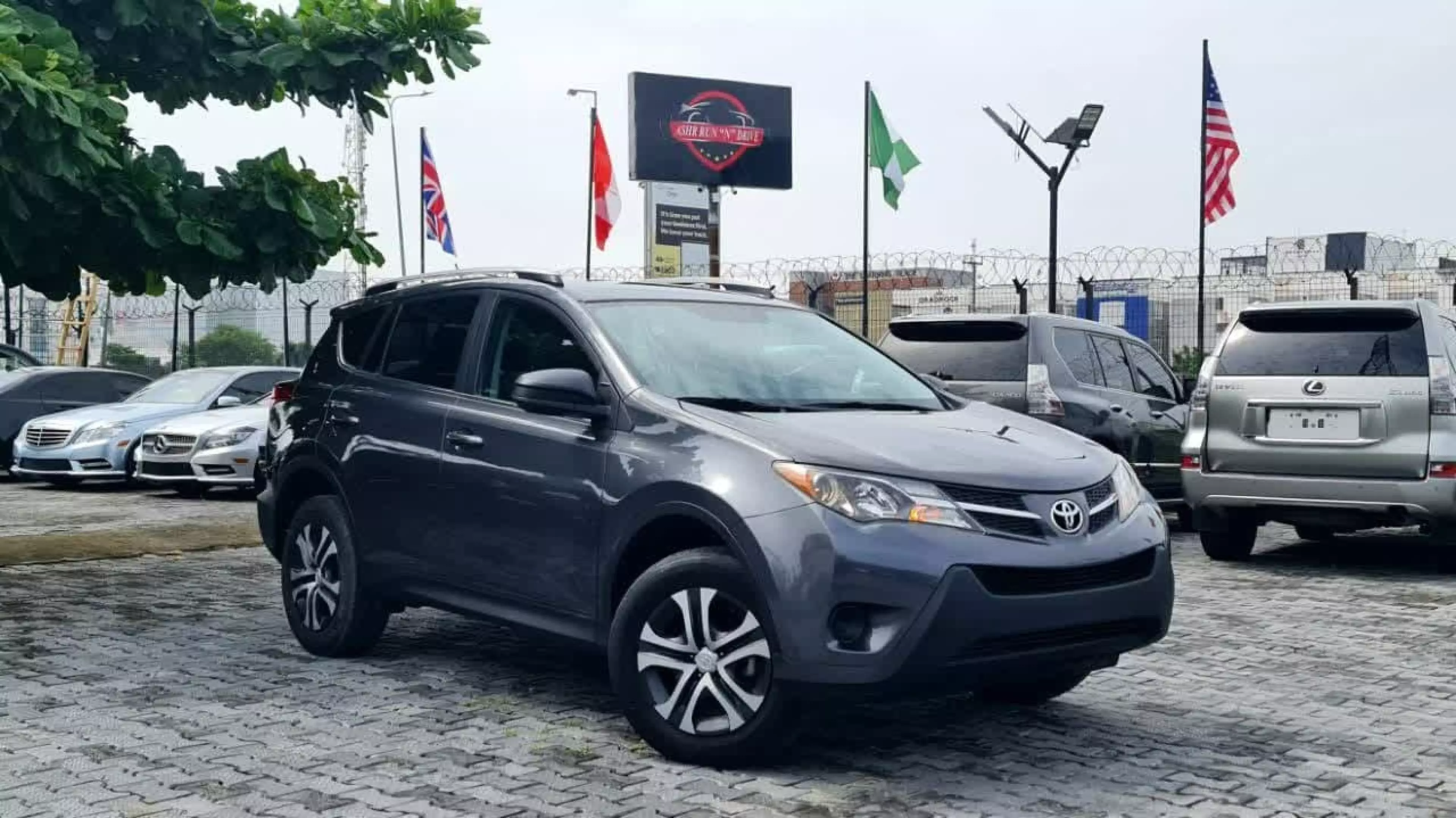 Toyota RAV 4 - 2014