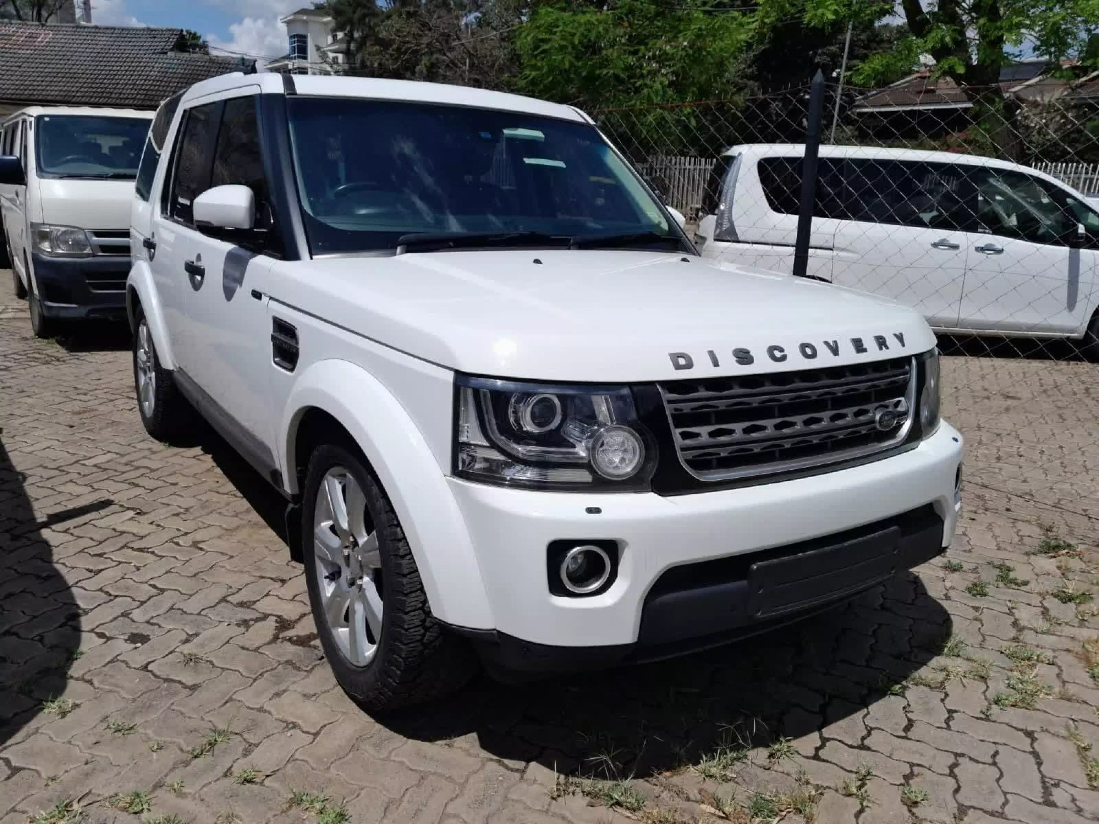 Land Rover Discovery 4 - 2014