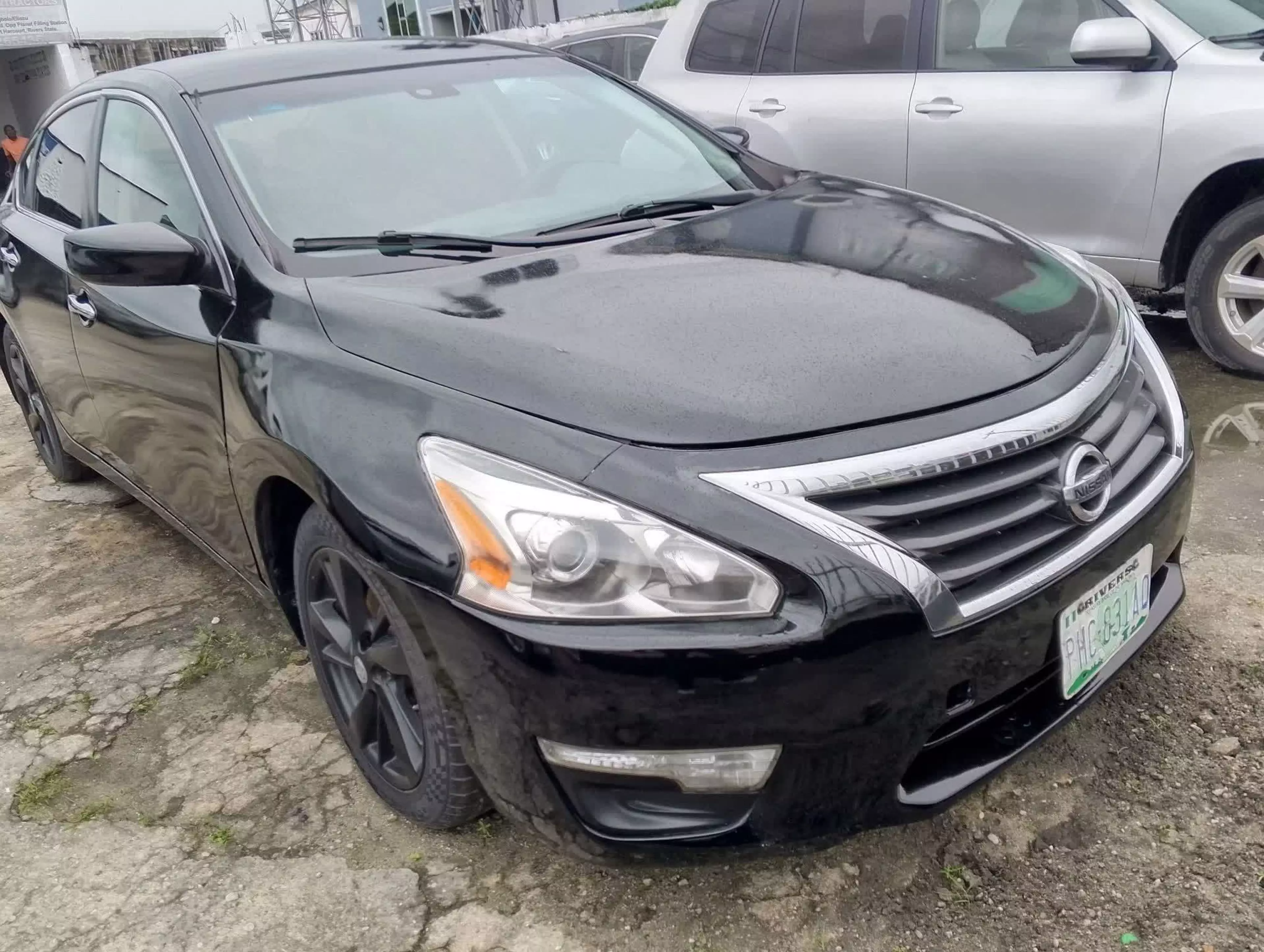 Nissan Altima  - 2015