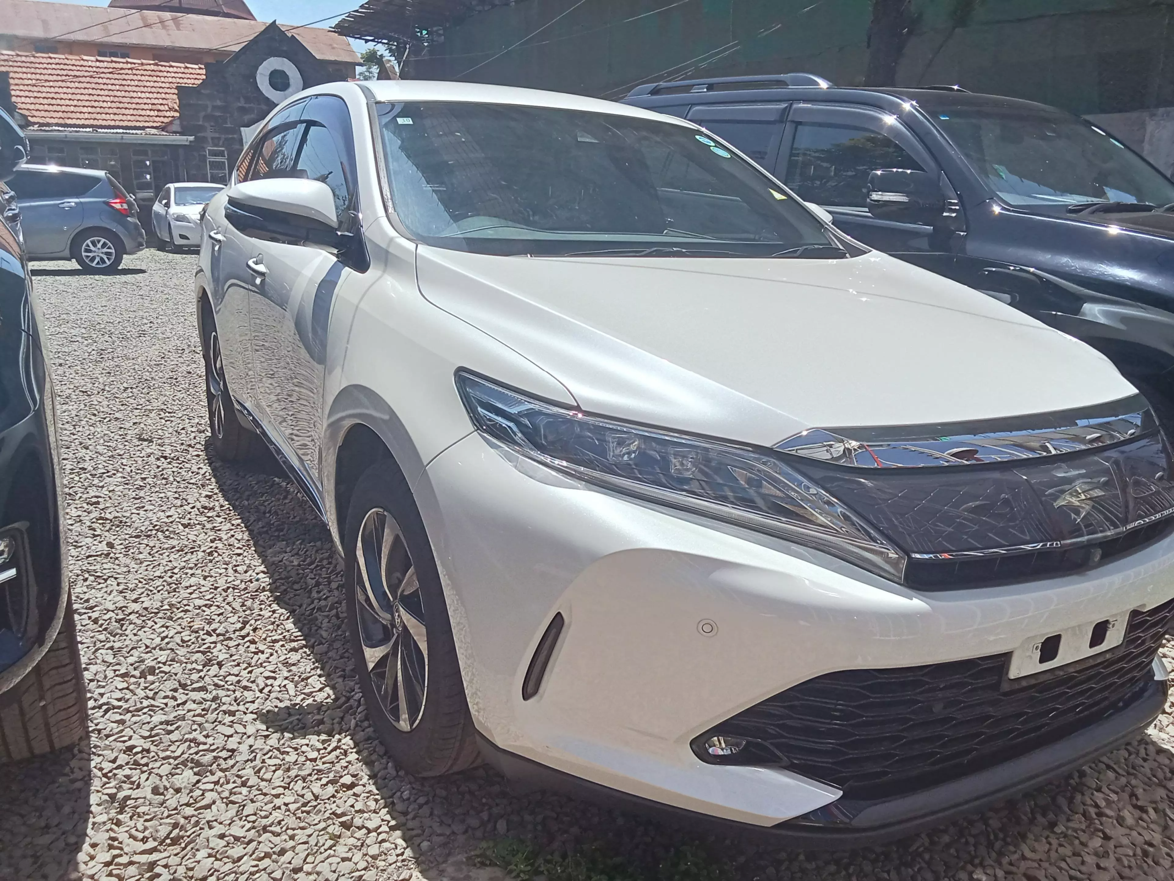 Toyota Harrier  - 2017