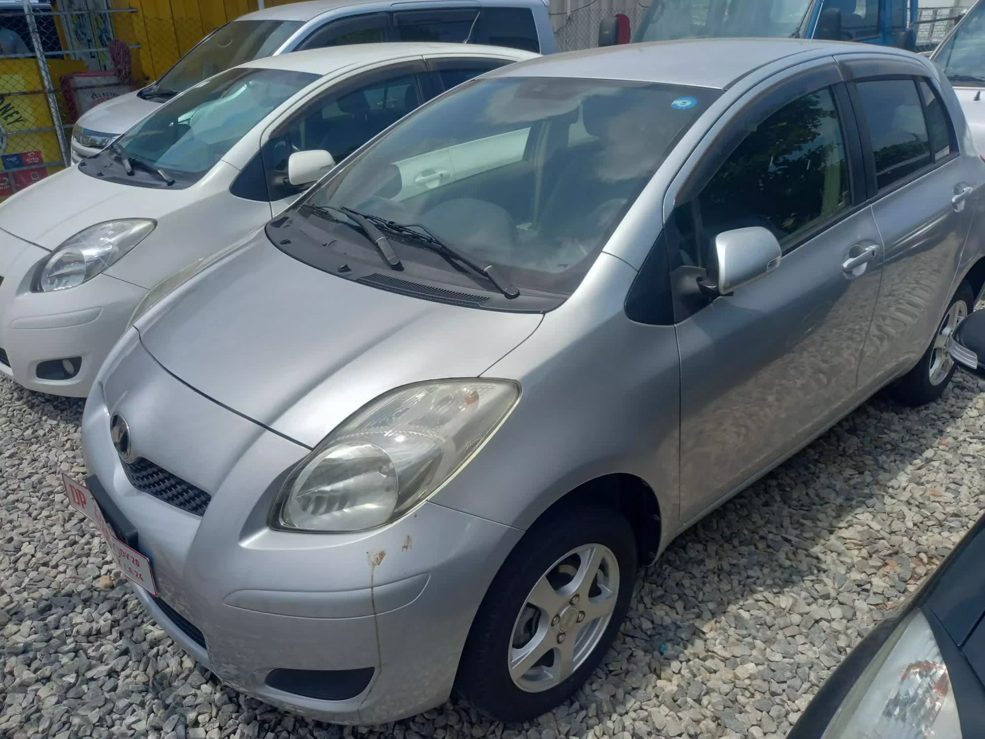 Toyota Vitz  - 2011