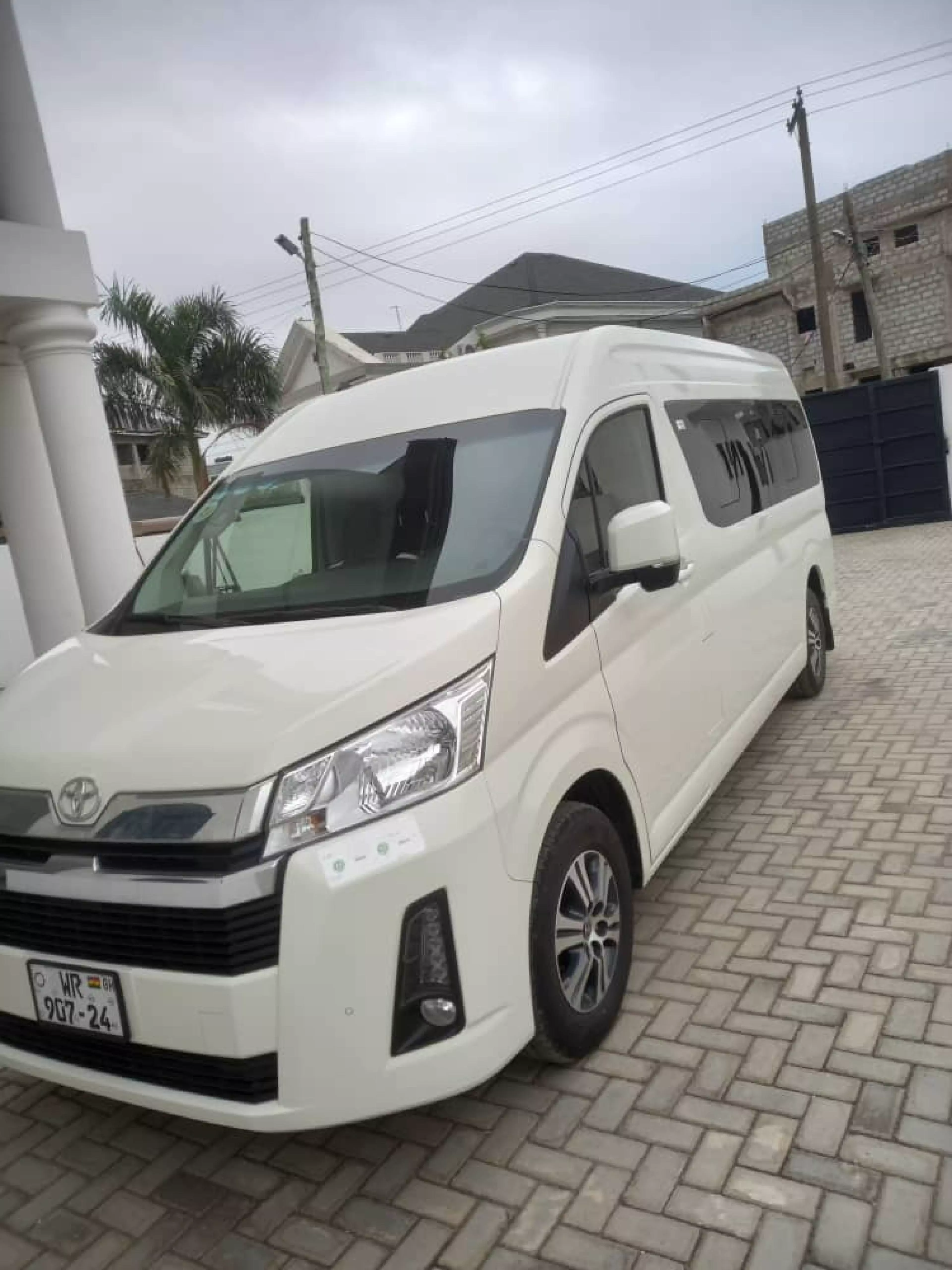 Toyota Hiace  - 2024