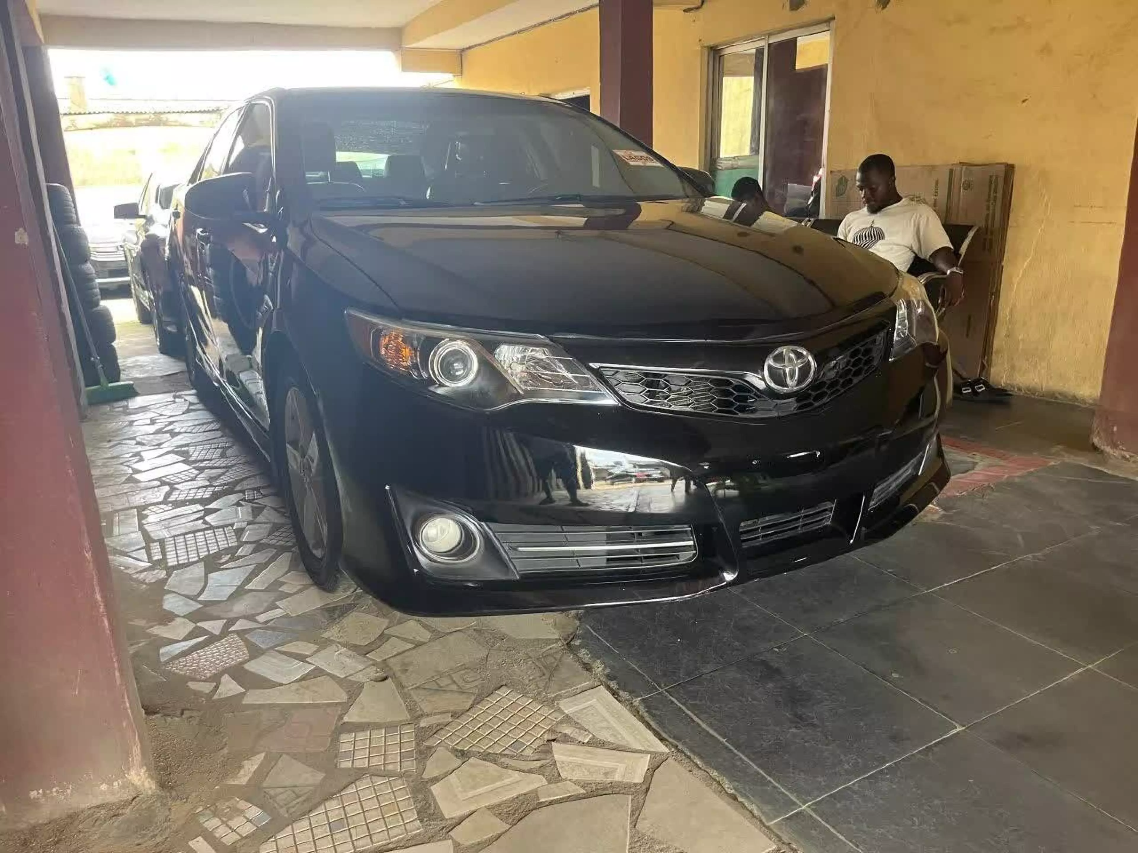 Toyota Camry - 2012