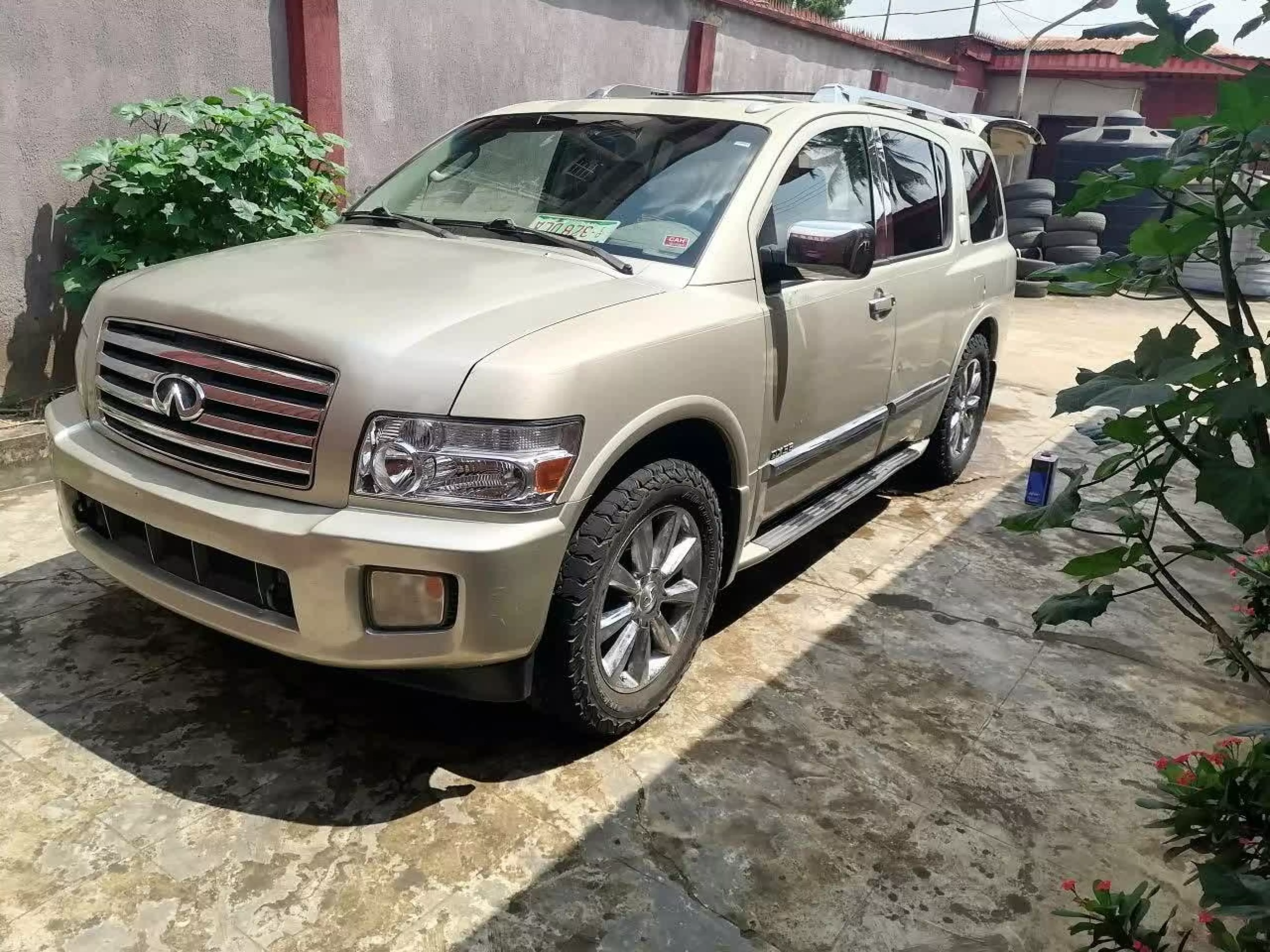 Infiniti QX56  - 2008