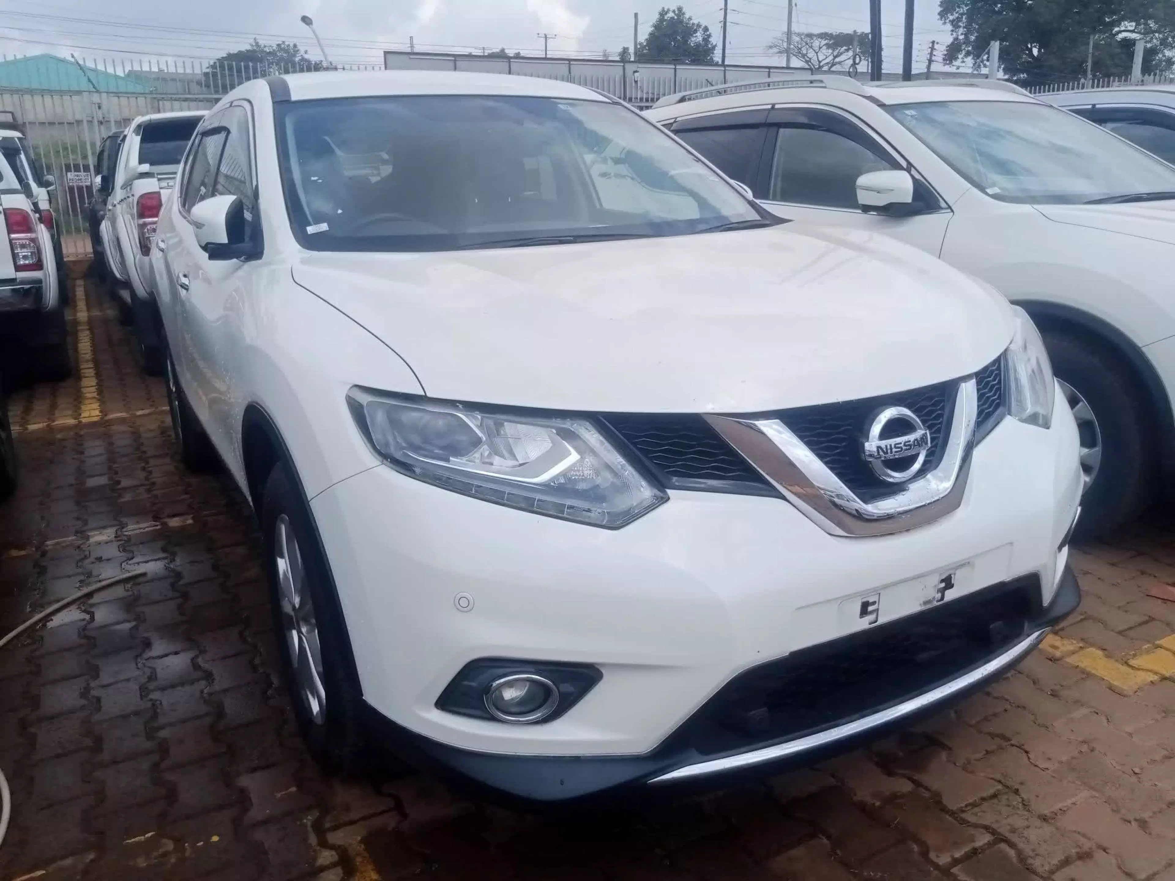 Nissan X- trail - 2015