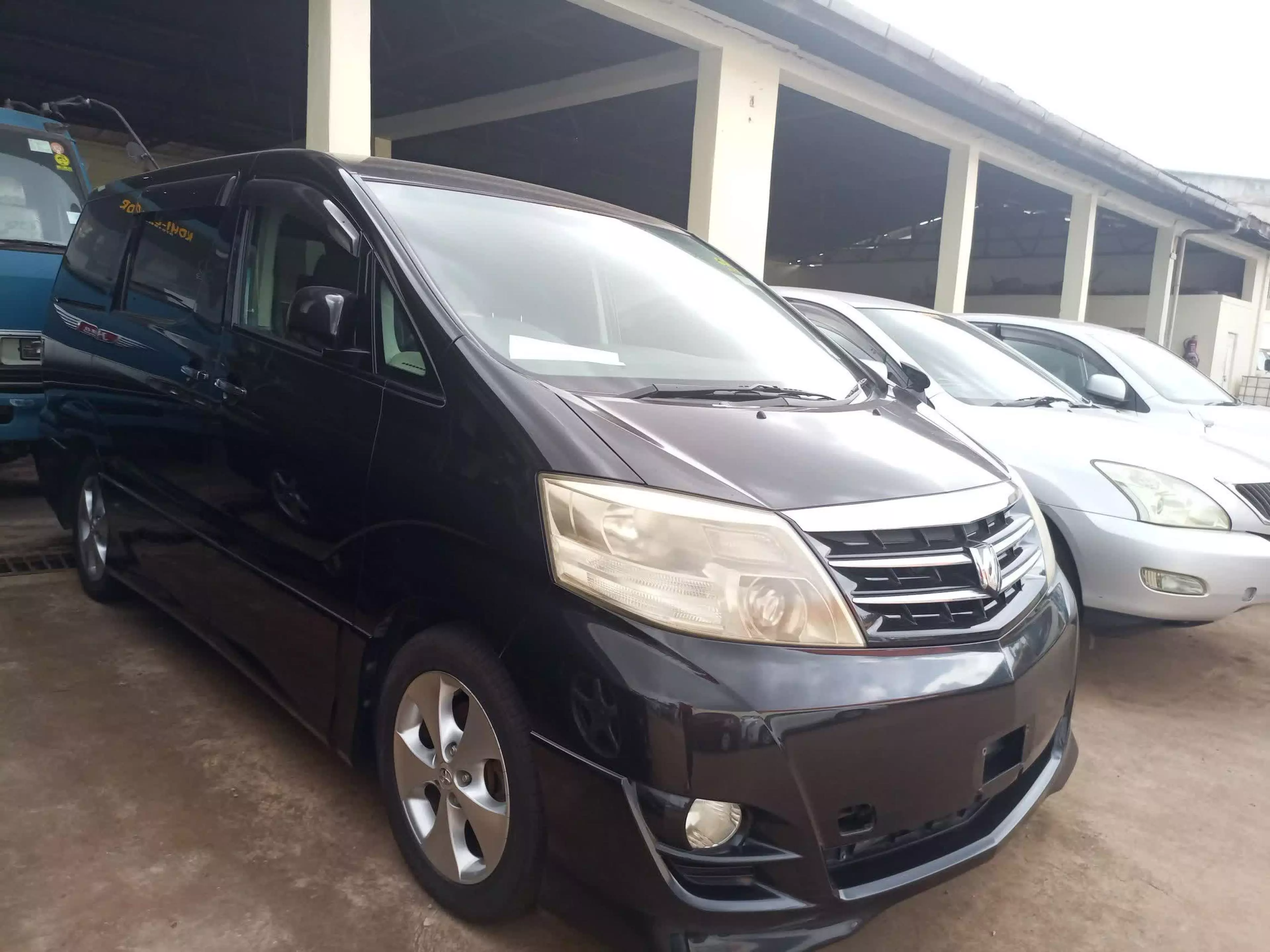 Toyota Alphard - 2008