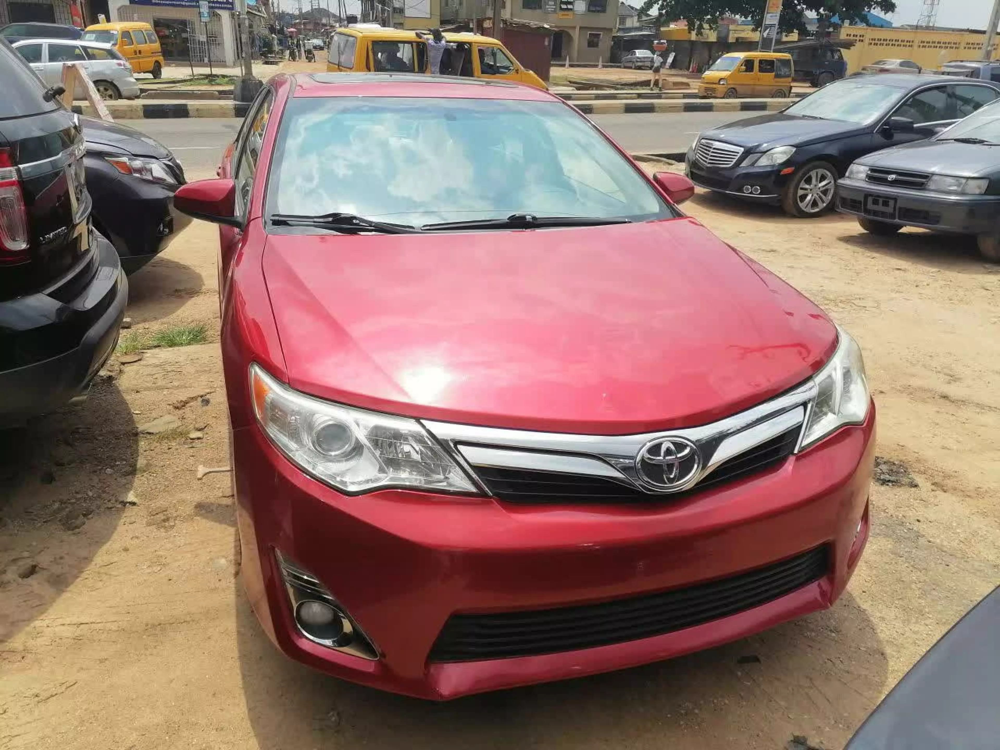 Toyota Camry - 2014