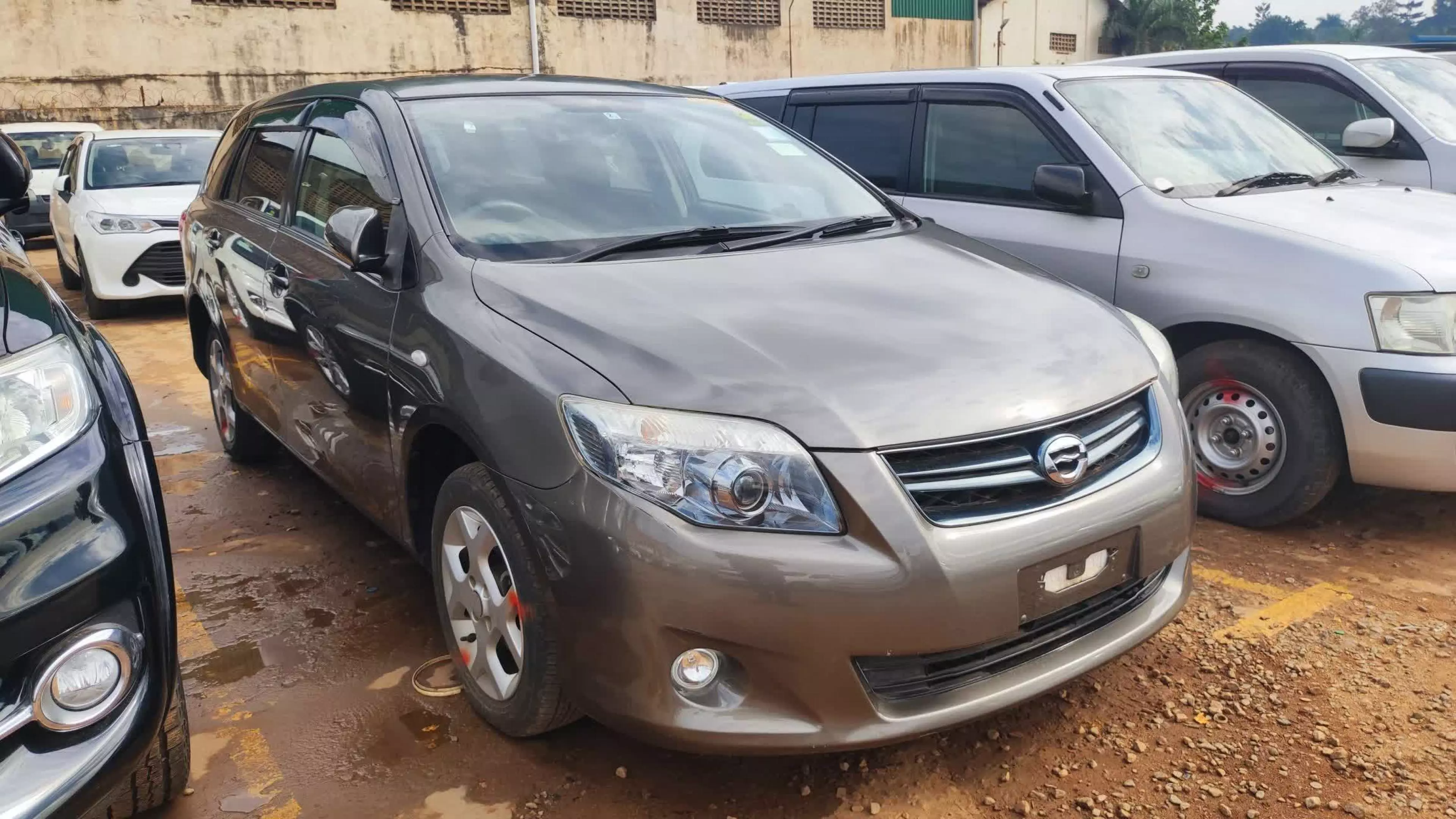 Toyota Fielder   - 2009