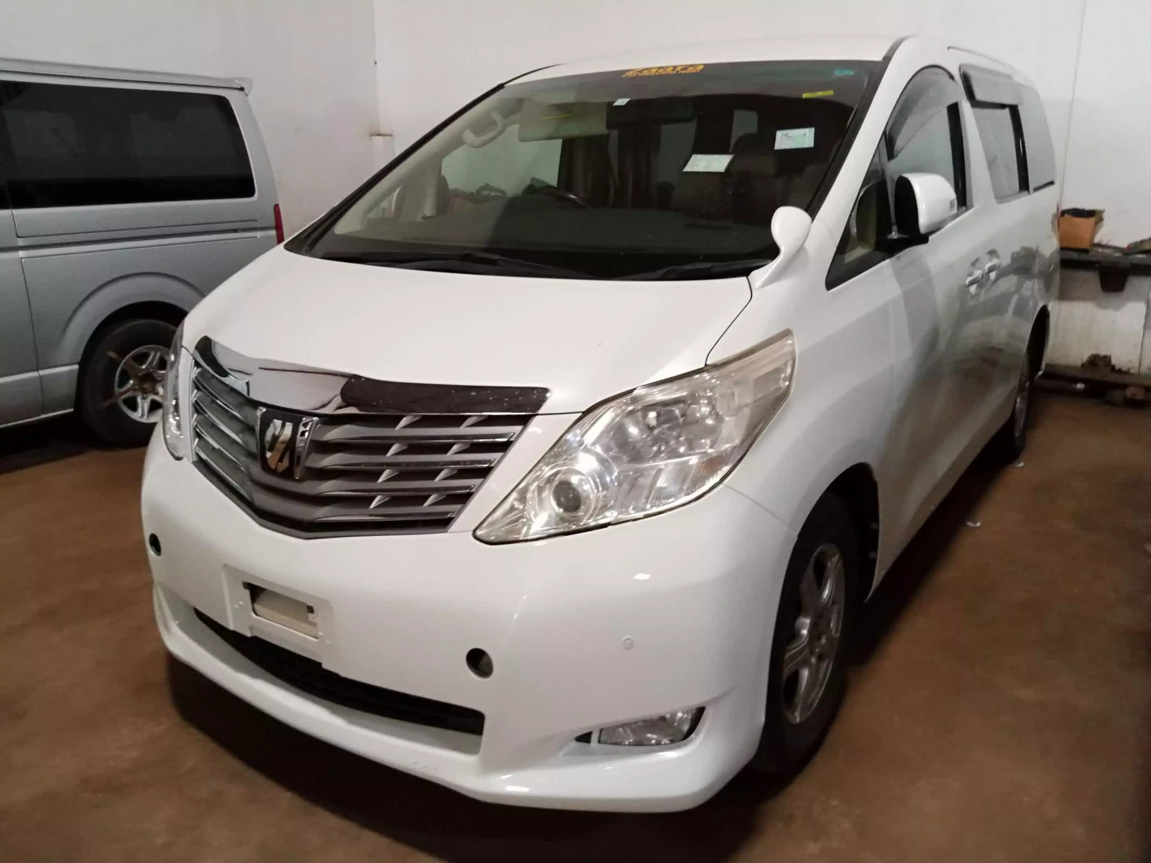 Toyota Alphard - 2009