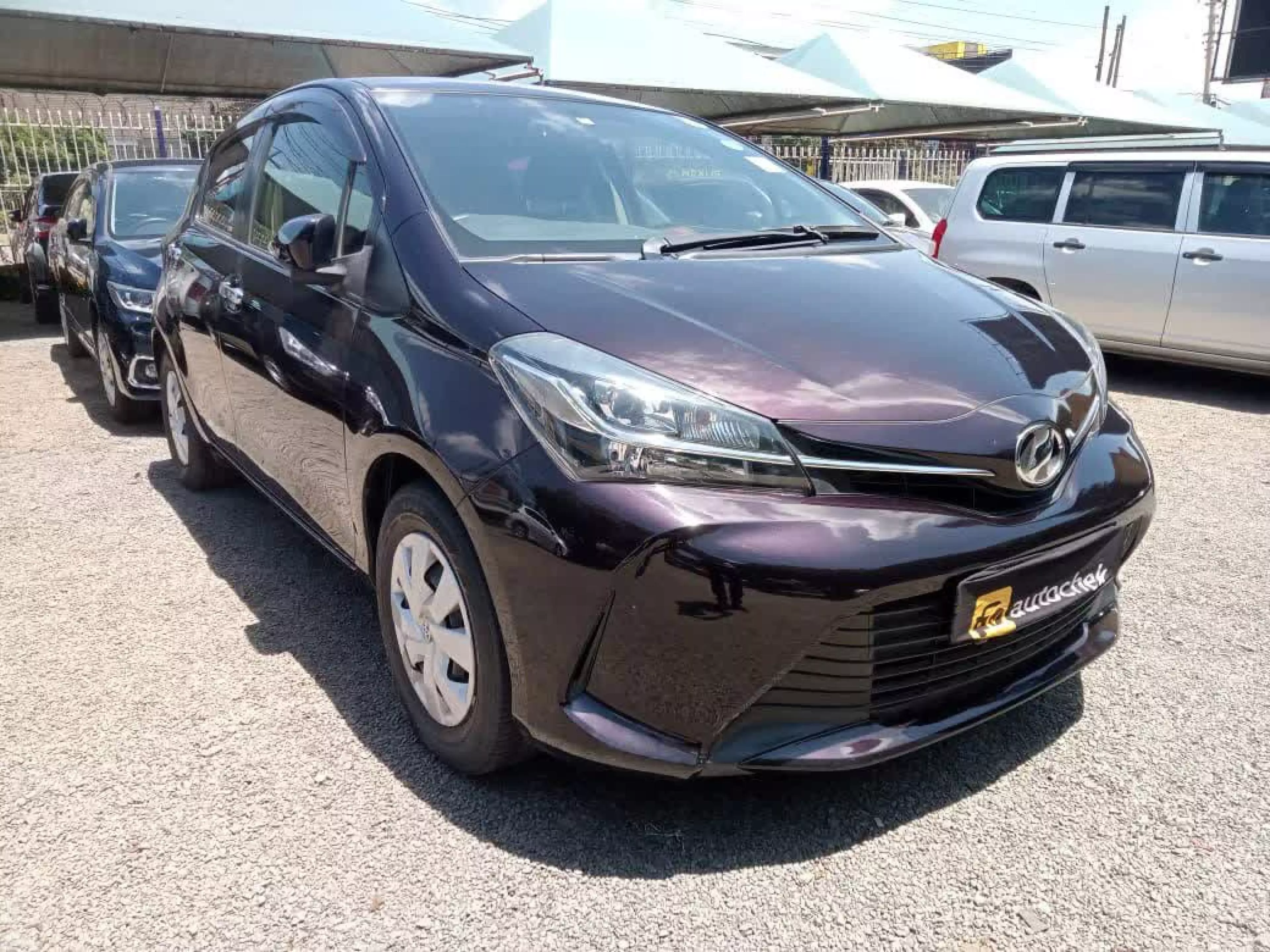 Toyota Vitz  - 2016