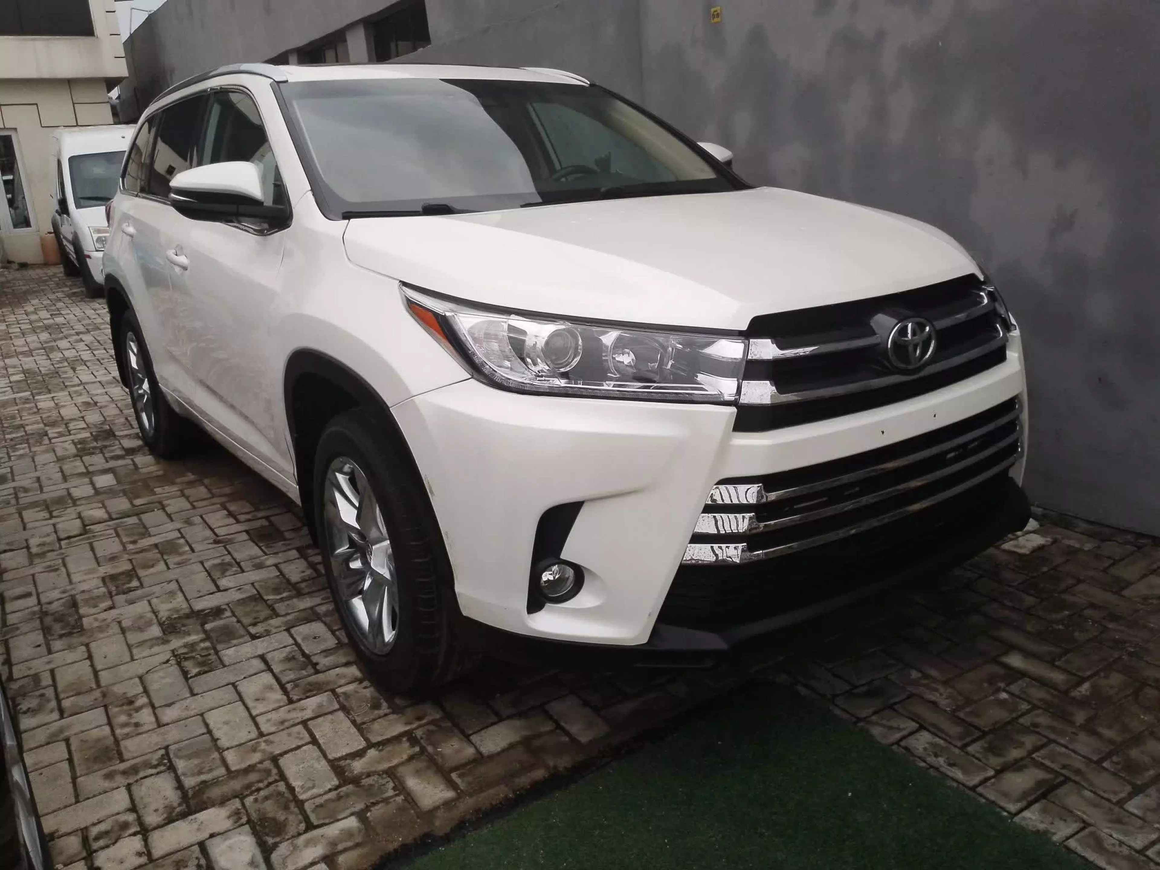 Toyota Highlander - 2016