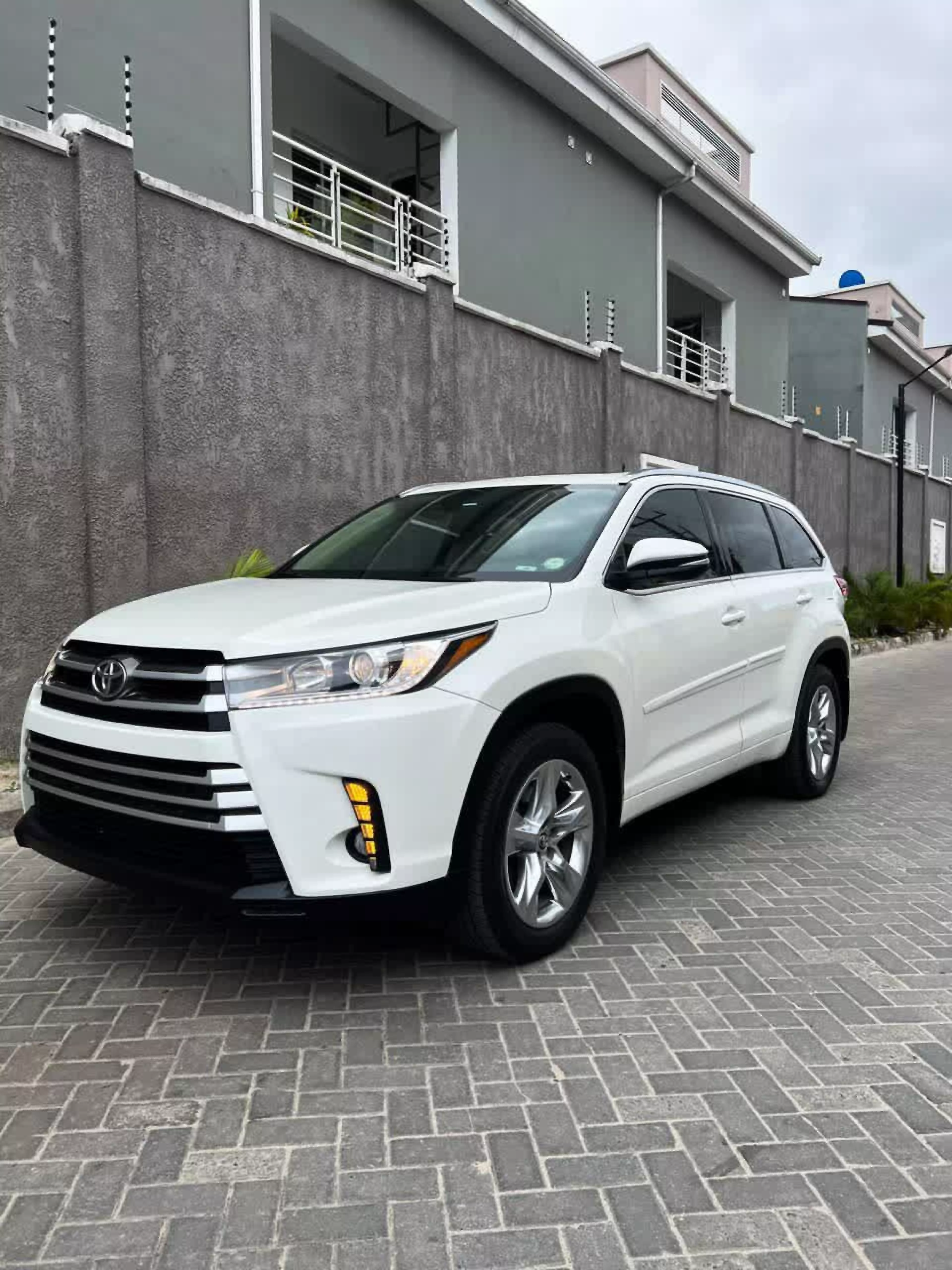 Toyota Highlander  - 2018