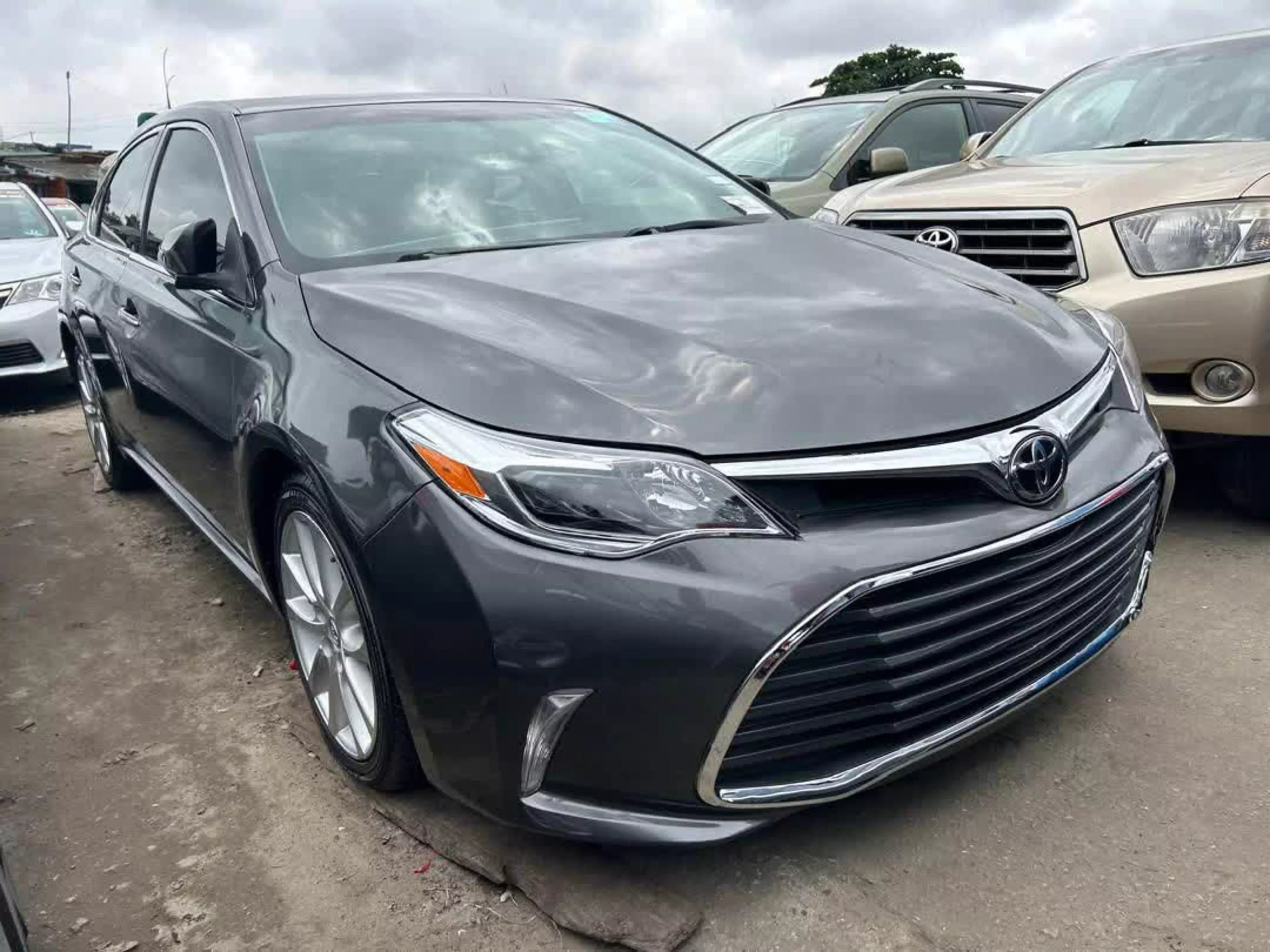 Toyota Avalon - 2014