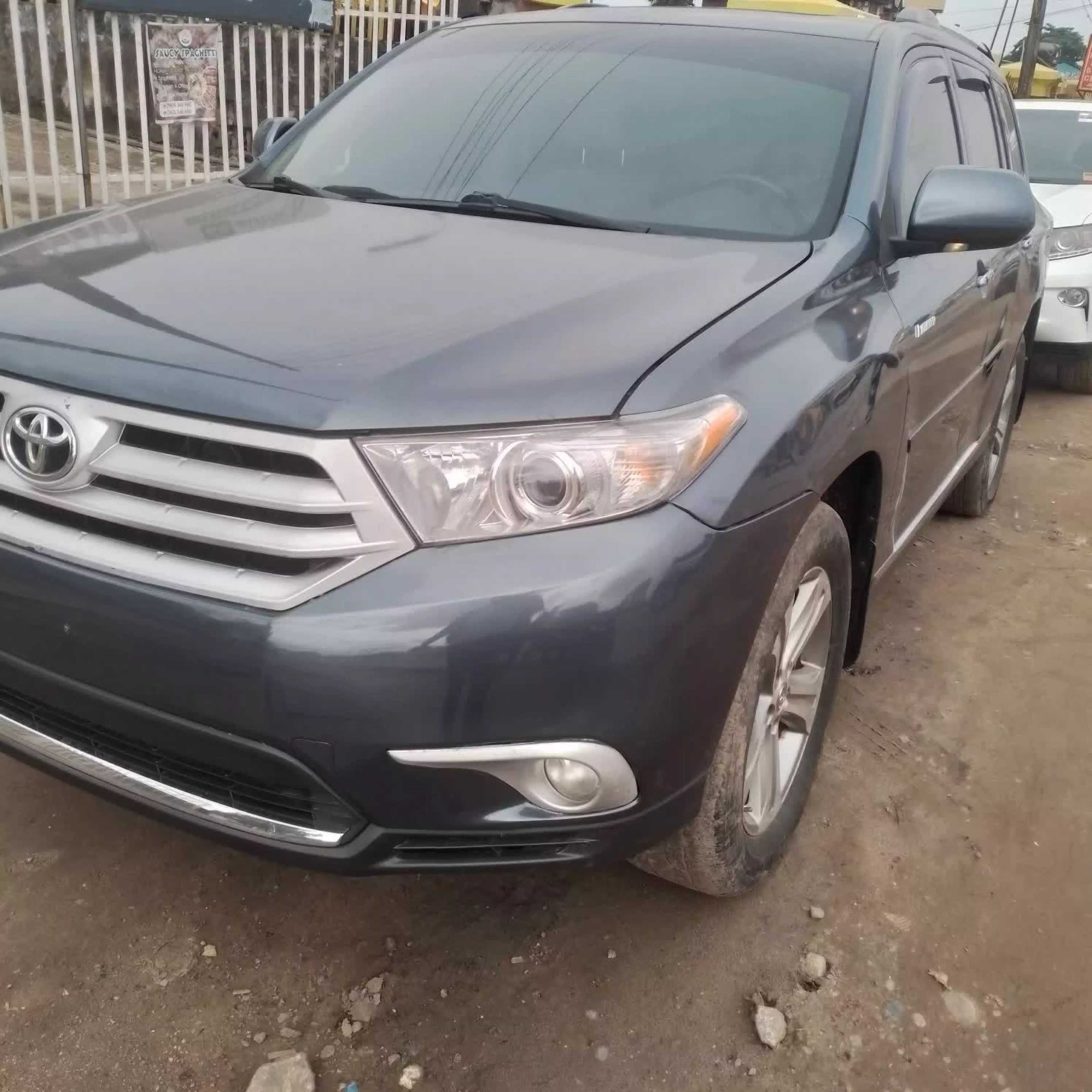 Toyota Highlander - 2011