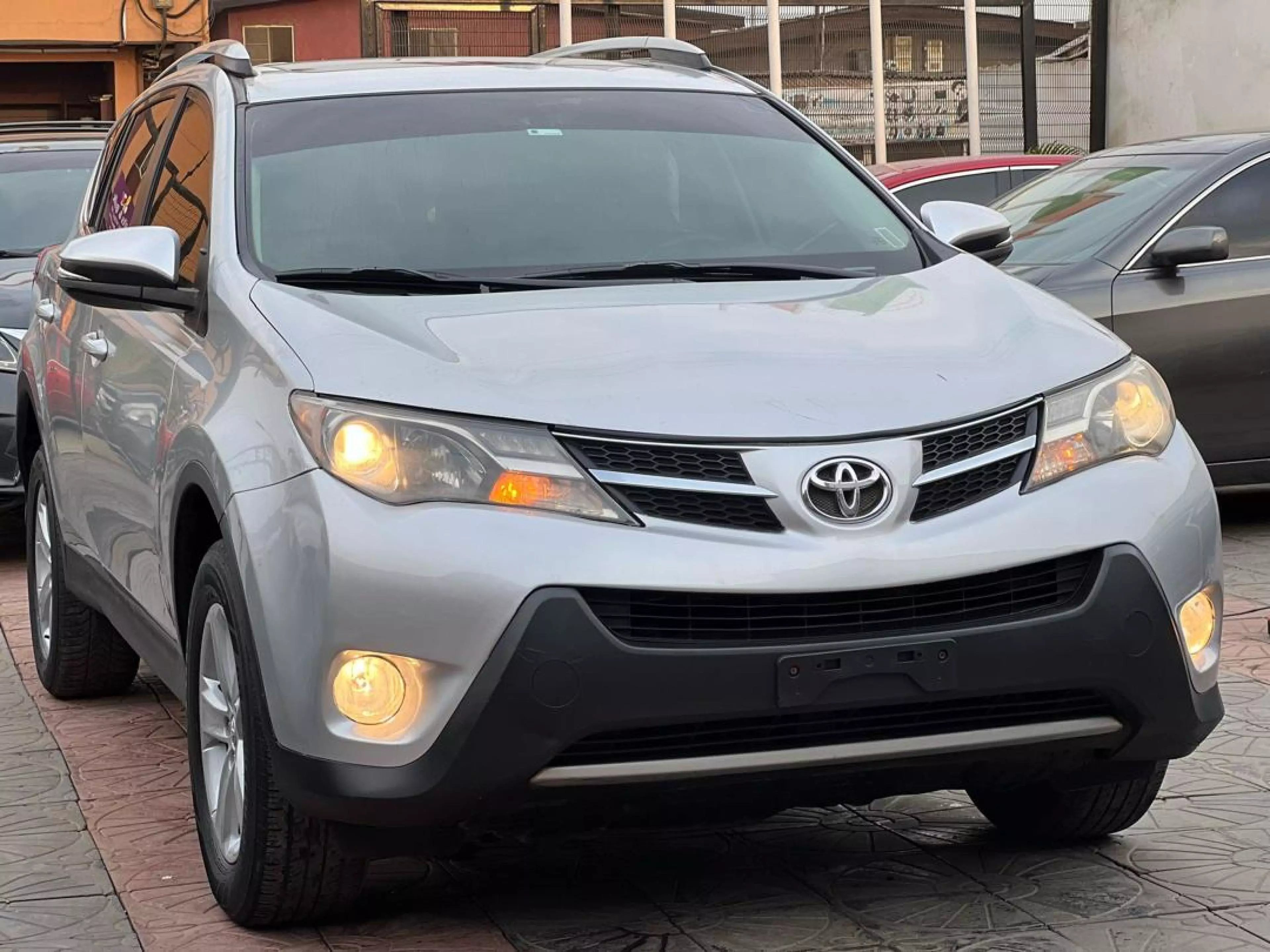 Toyota RAV 4  - 2013