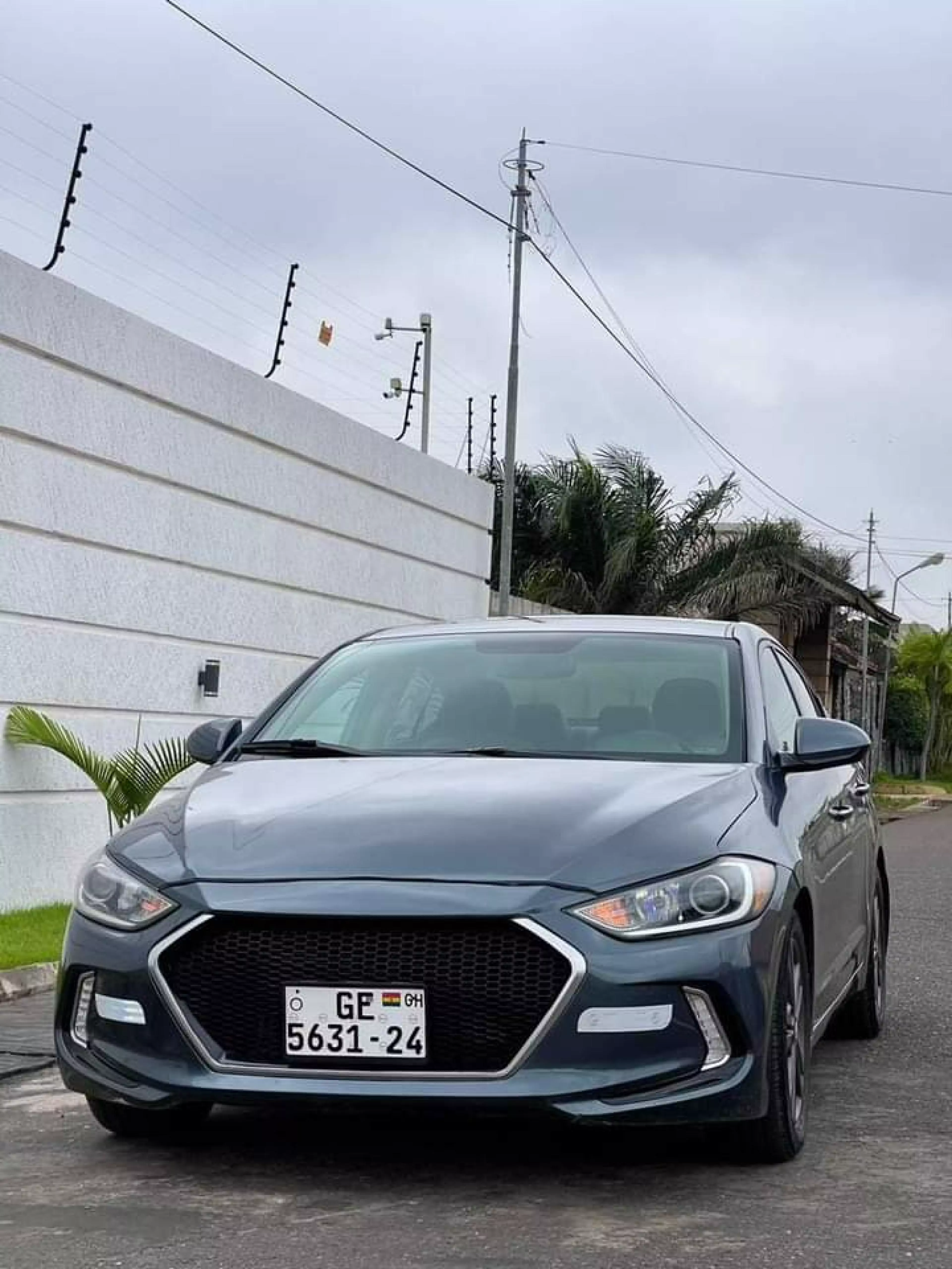 Hyundai Elantra  - 2018