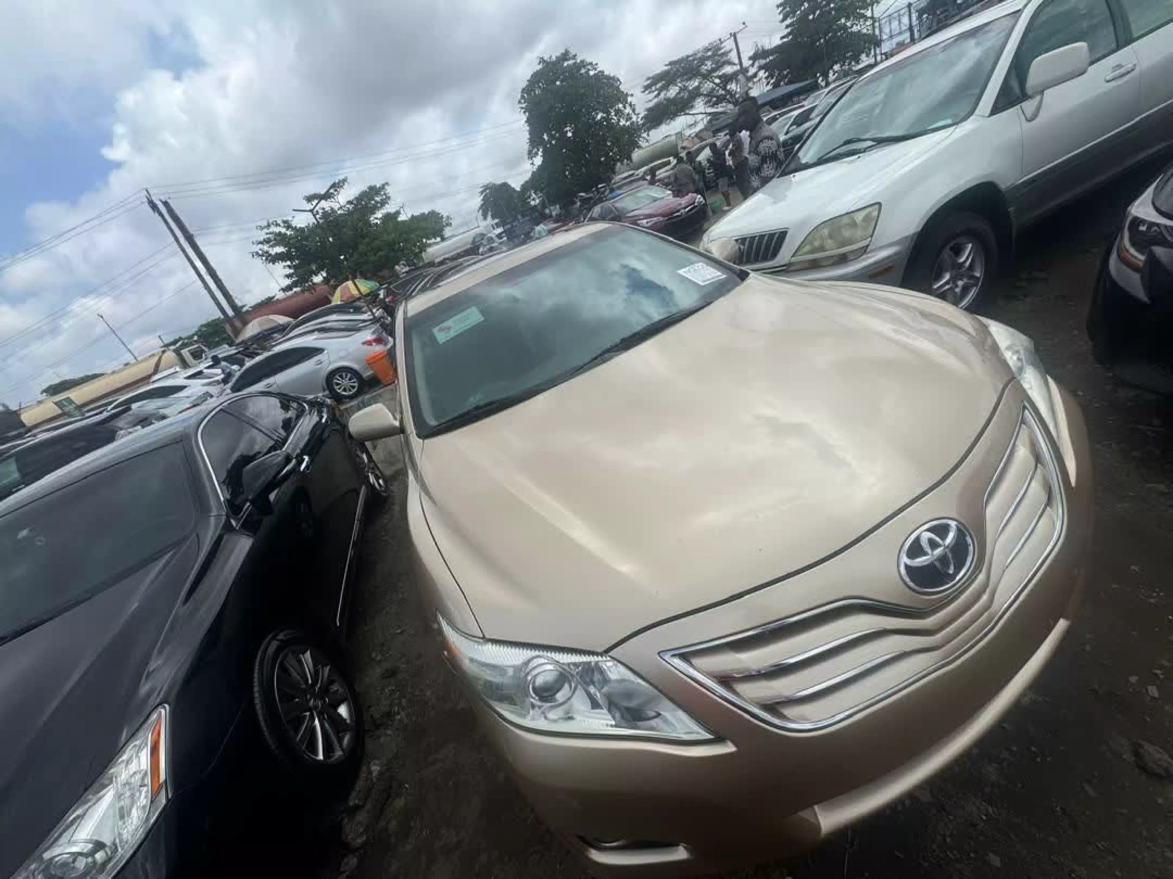 Toyota Camry - 2010