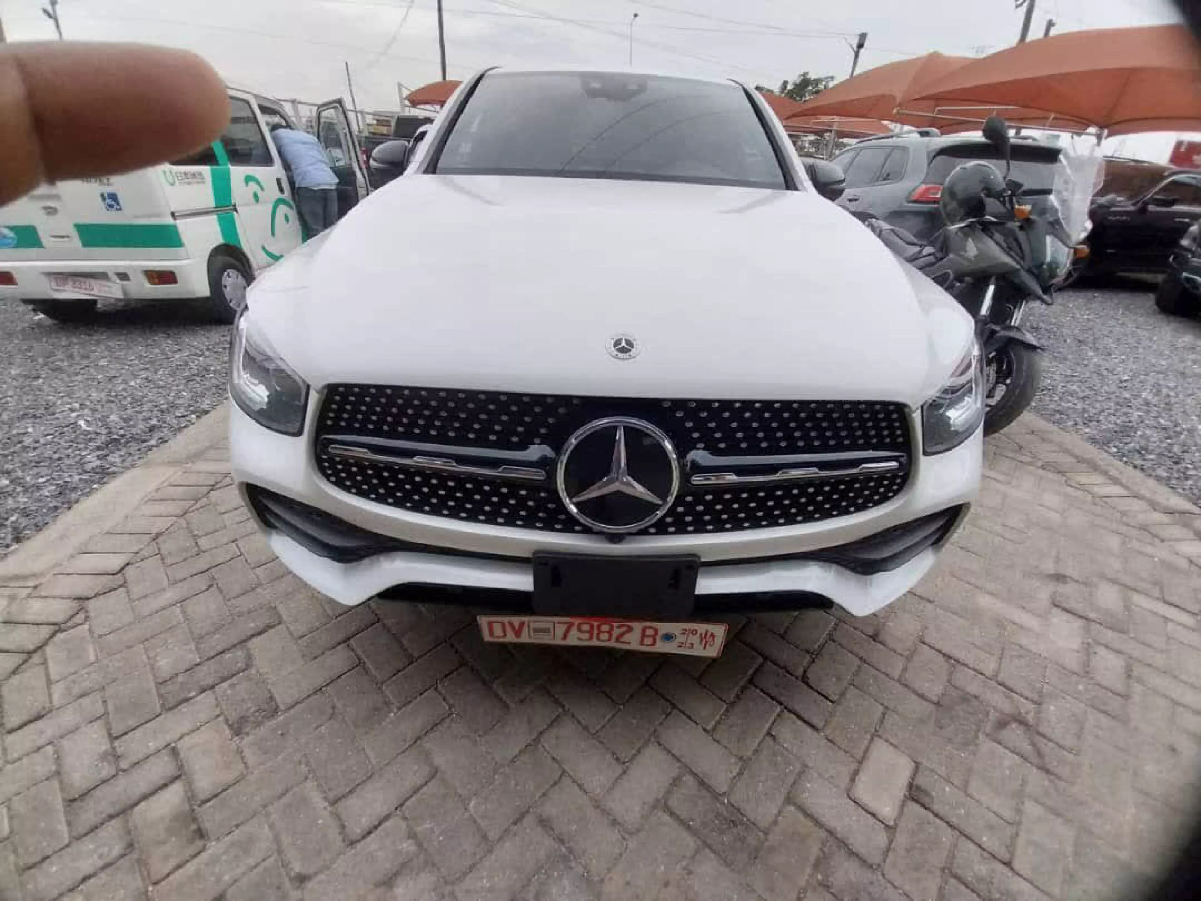 Mercedes-Benz GLC 300 - 2021