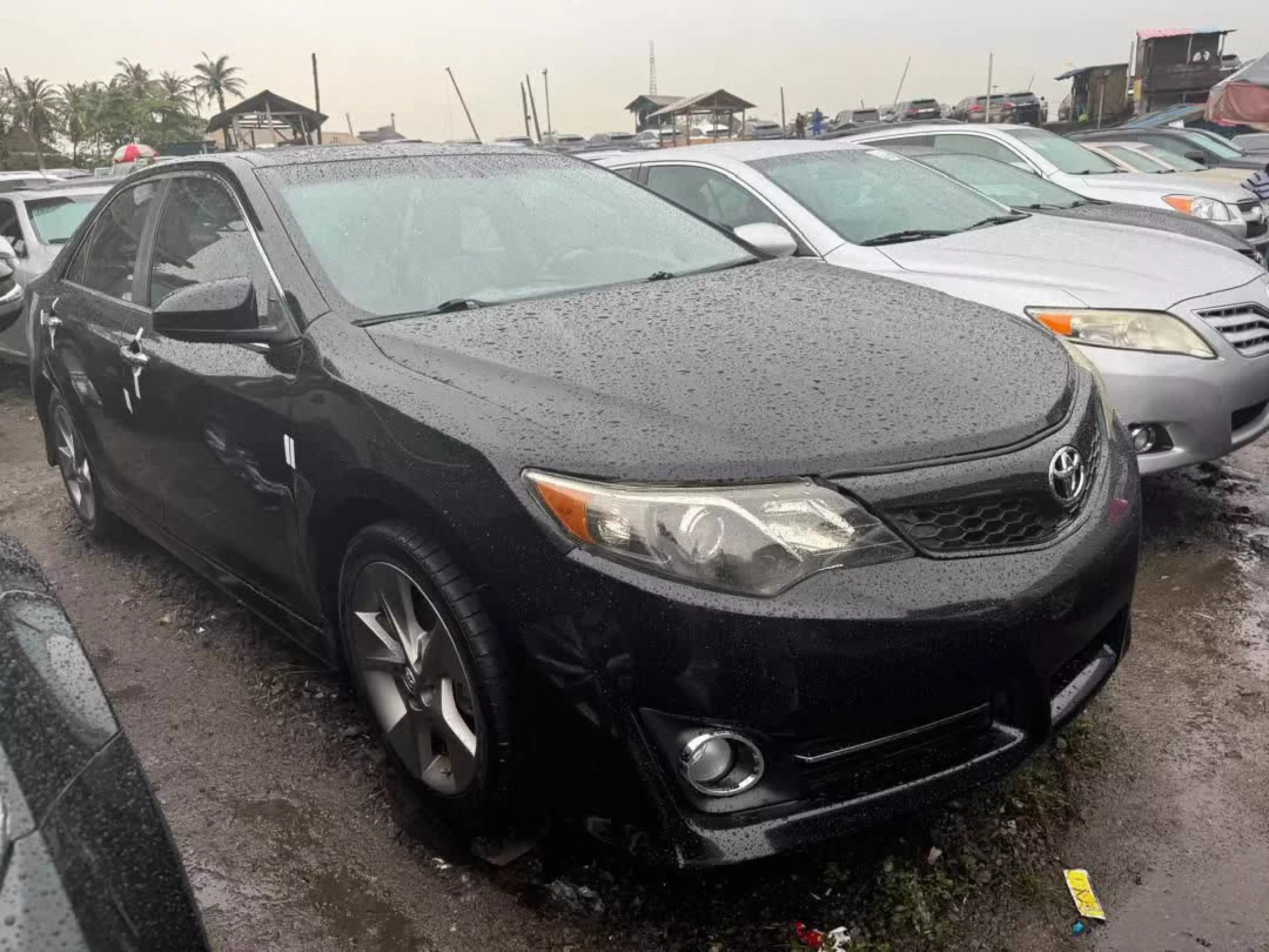 Toyota Camry - 2012