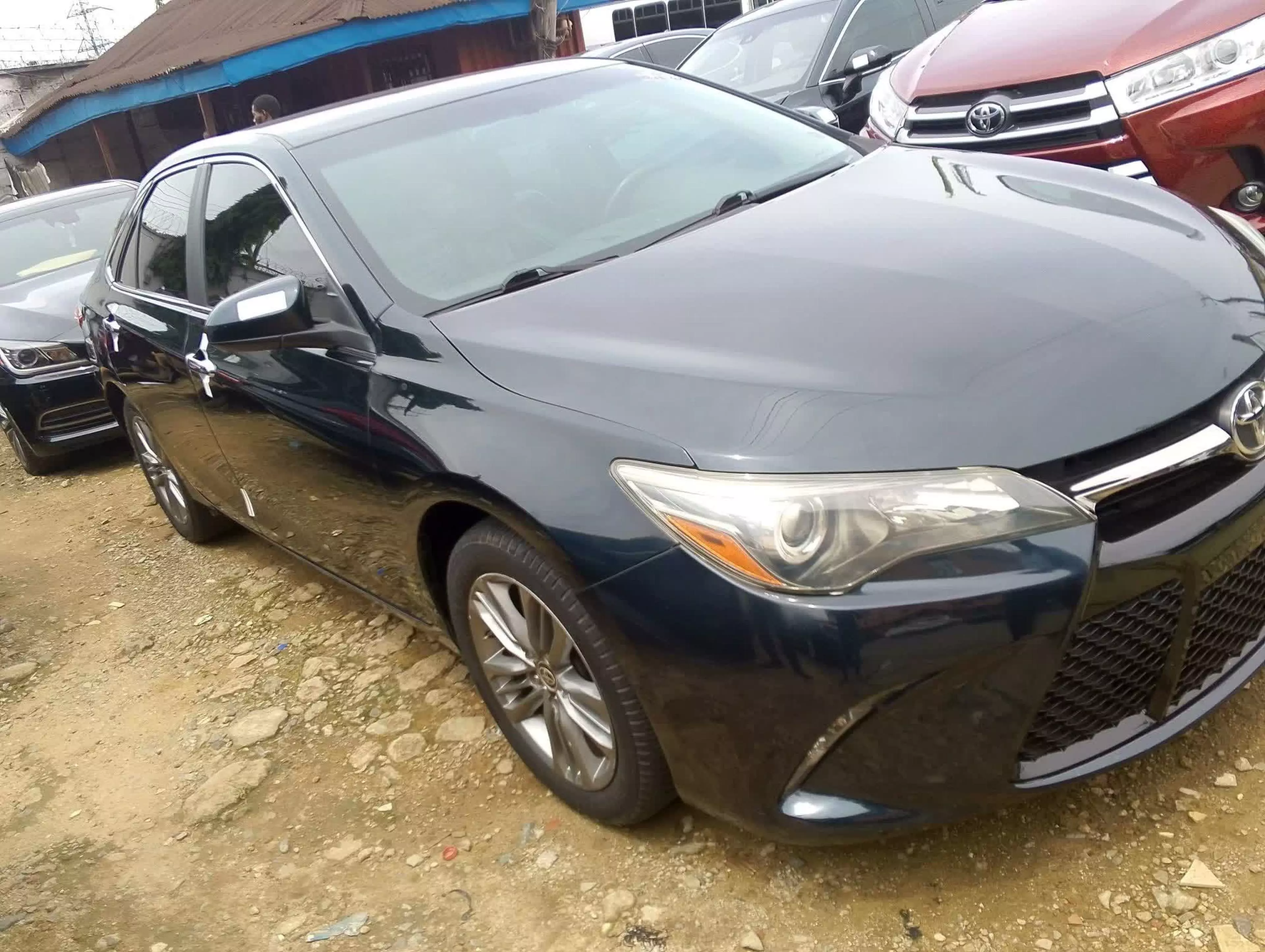 Toyota Camry - 2016