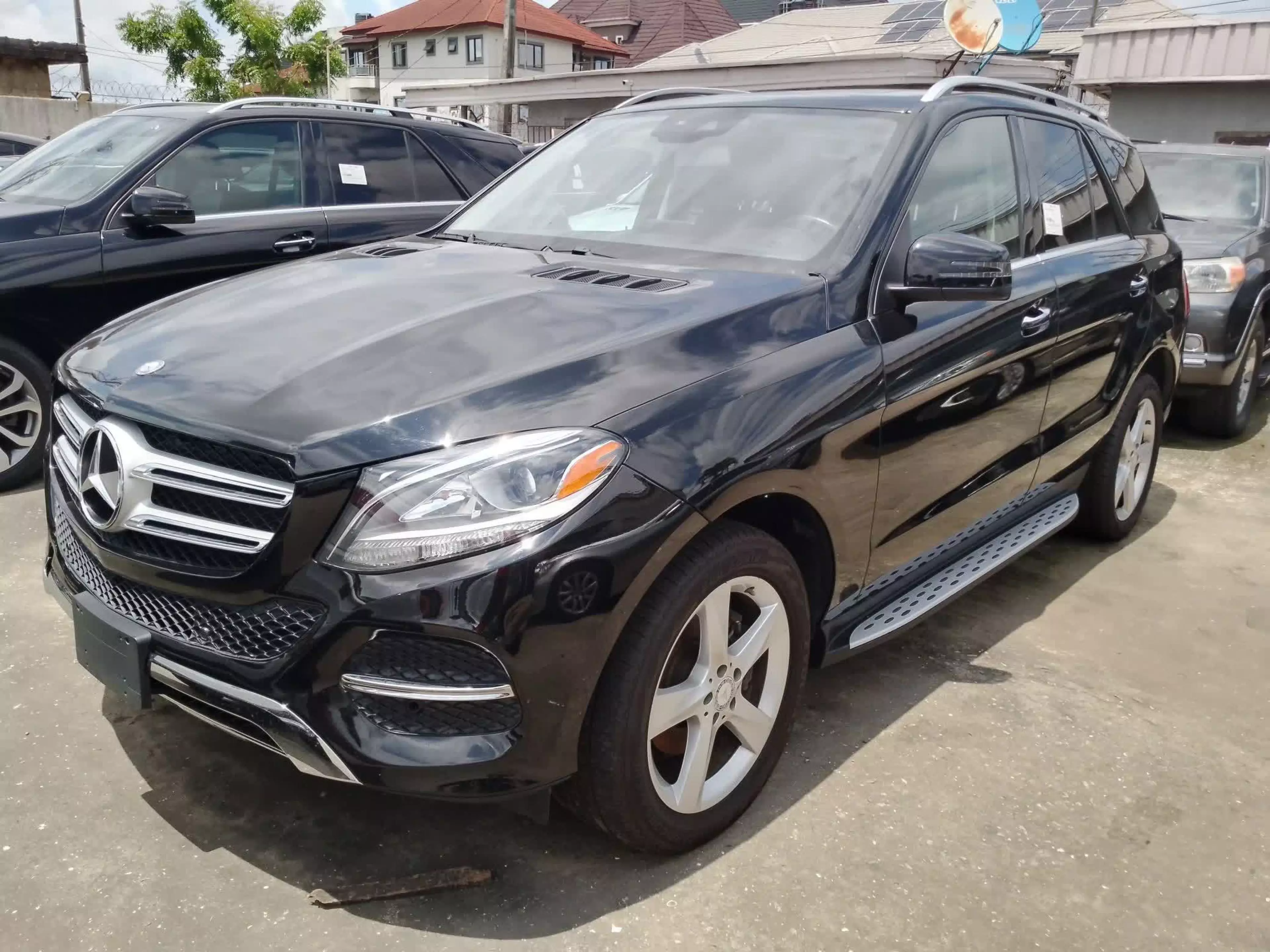 Mercedes-Benz GLE 350 - 2016