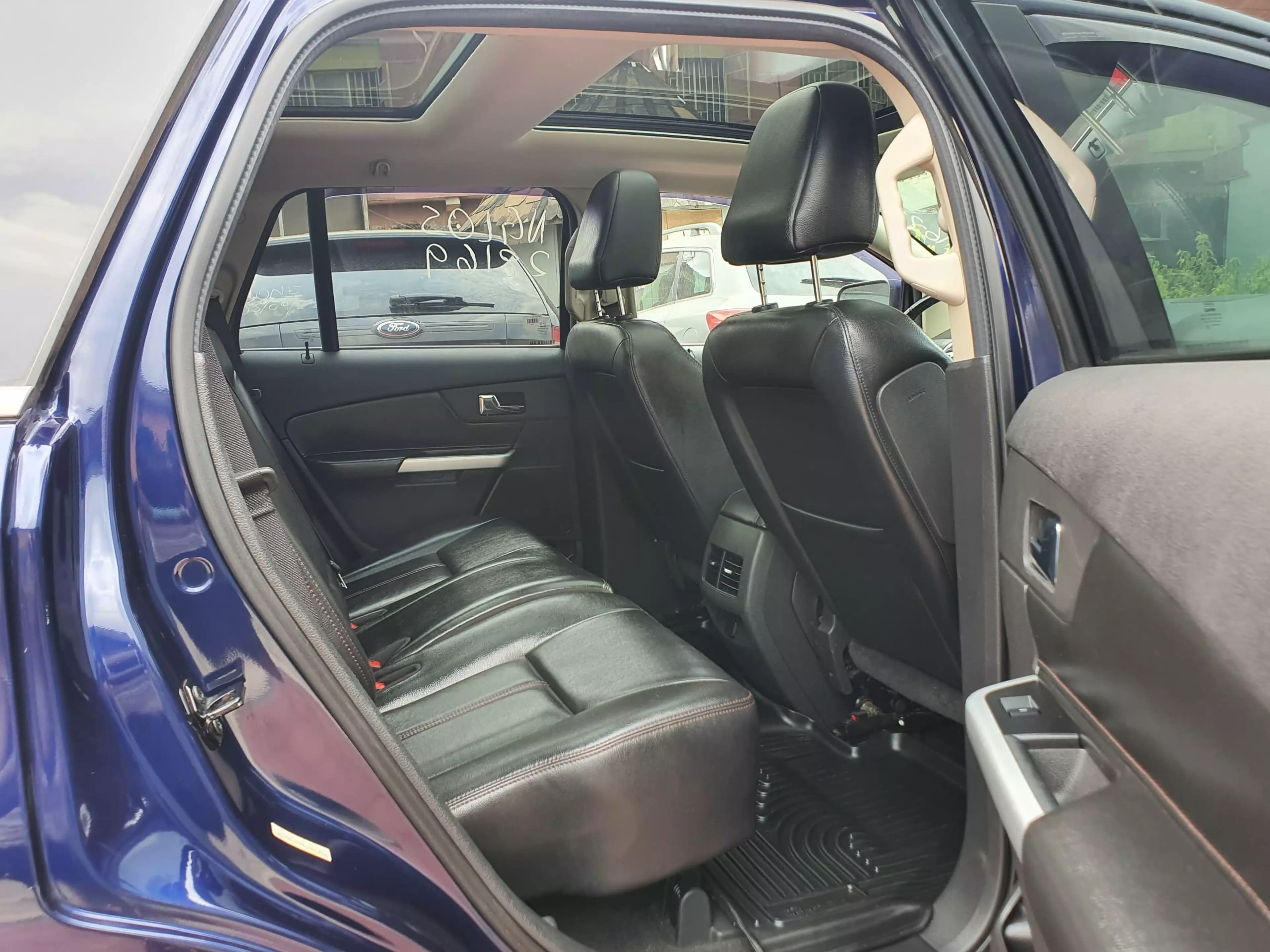 Ford Edge   - 2011