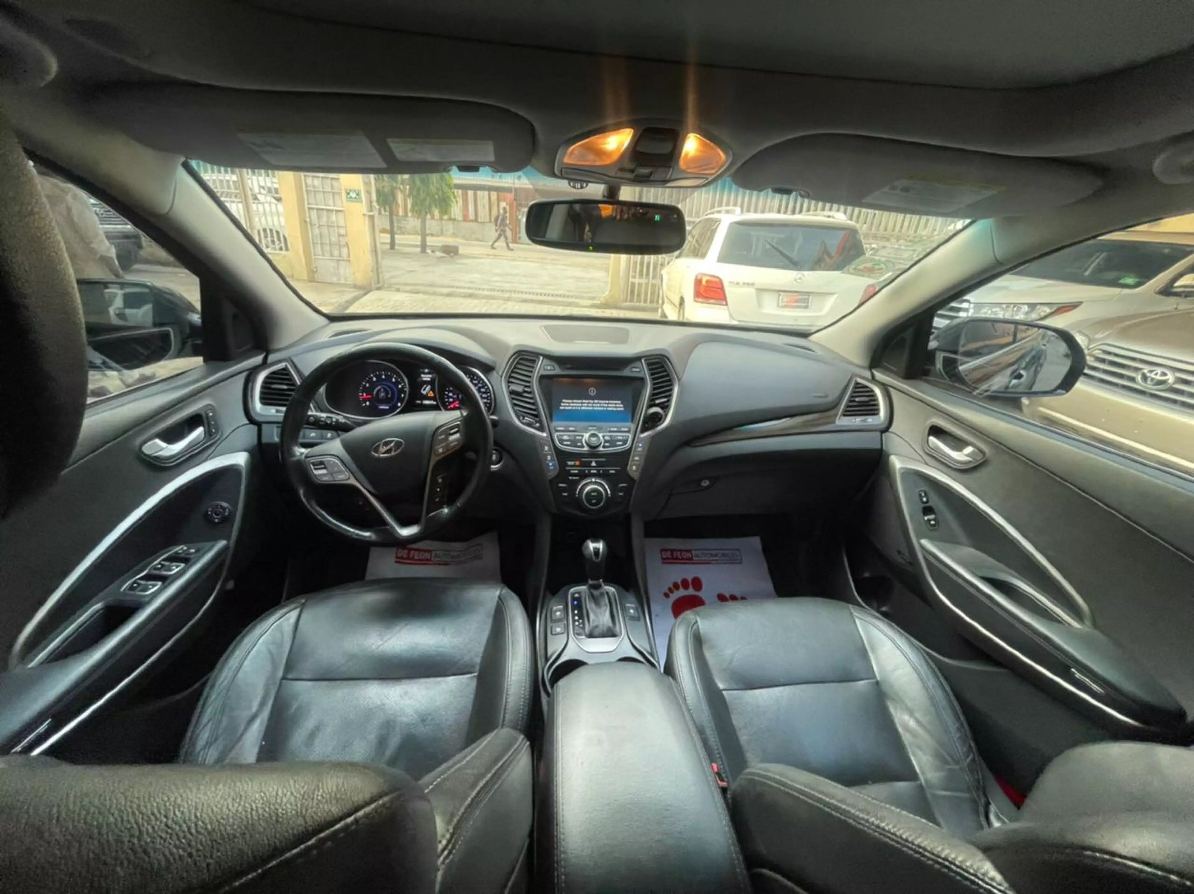 Hyundai Santa Fe   - 2015