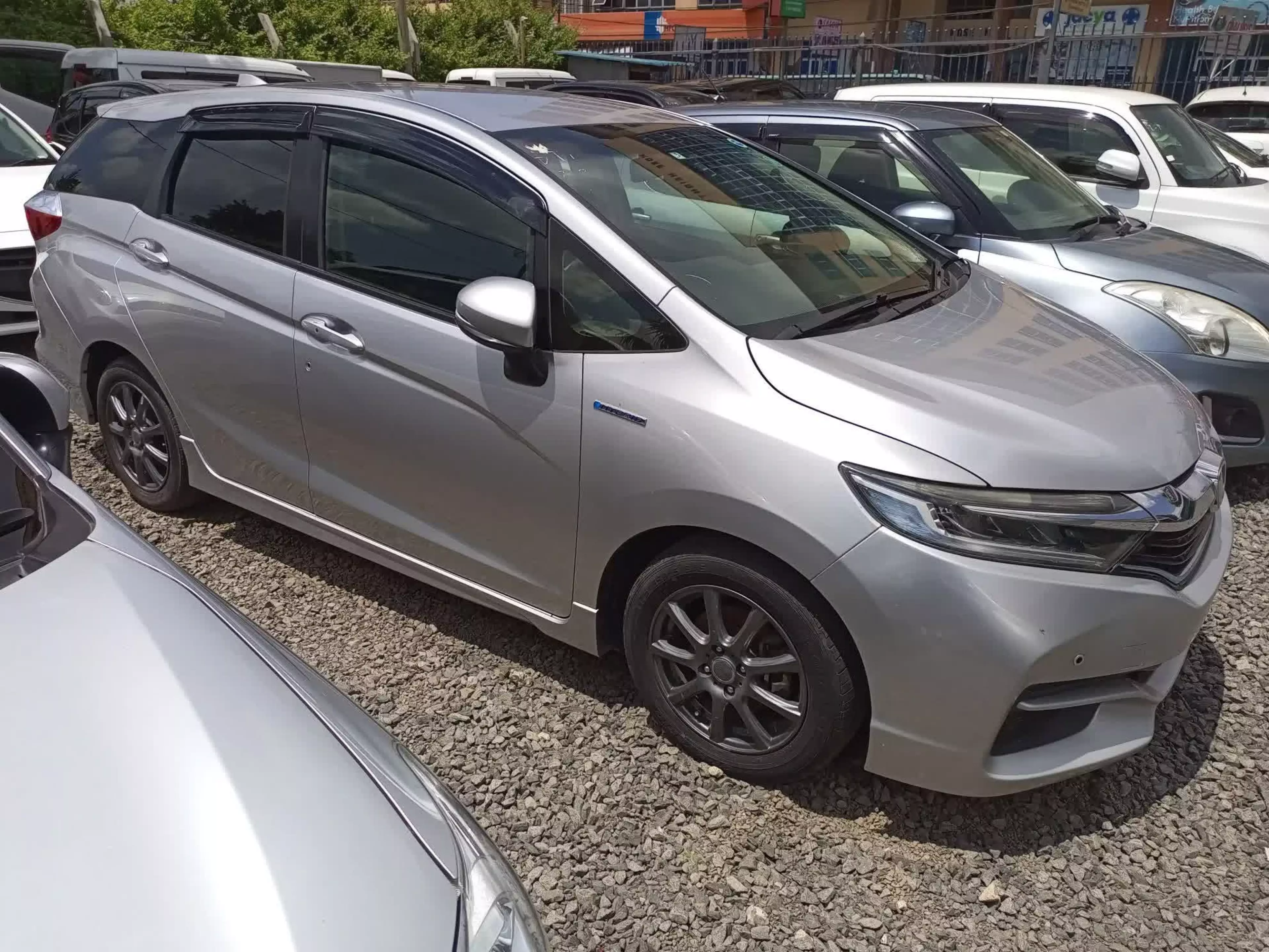 Honda Fit shuttle hybrid - 2015