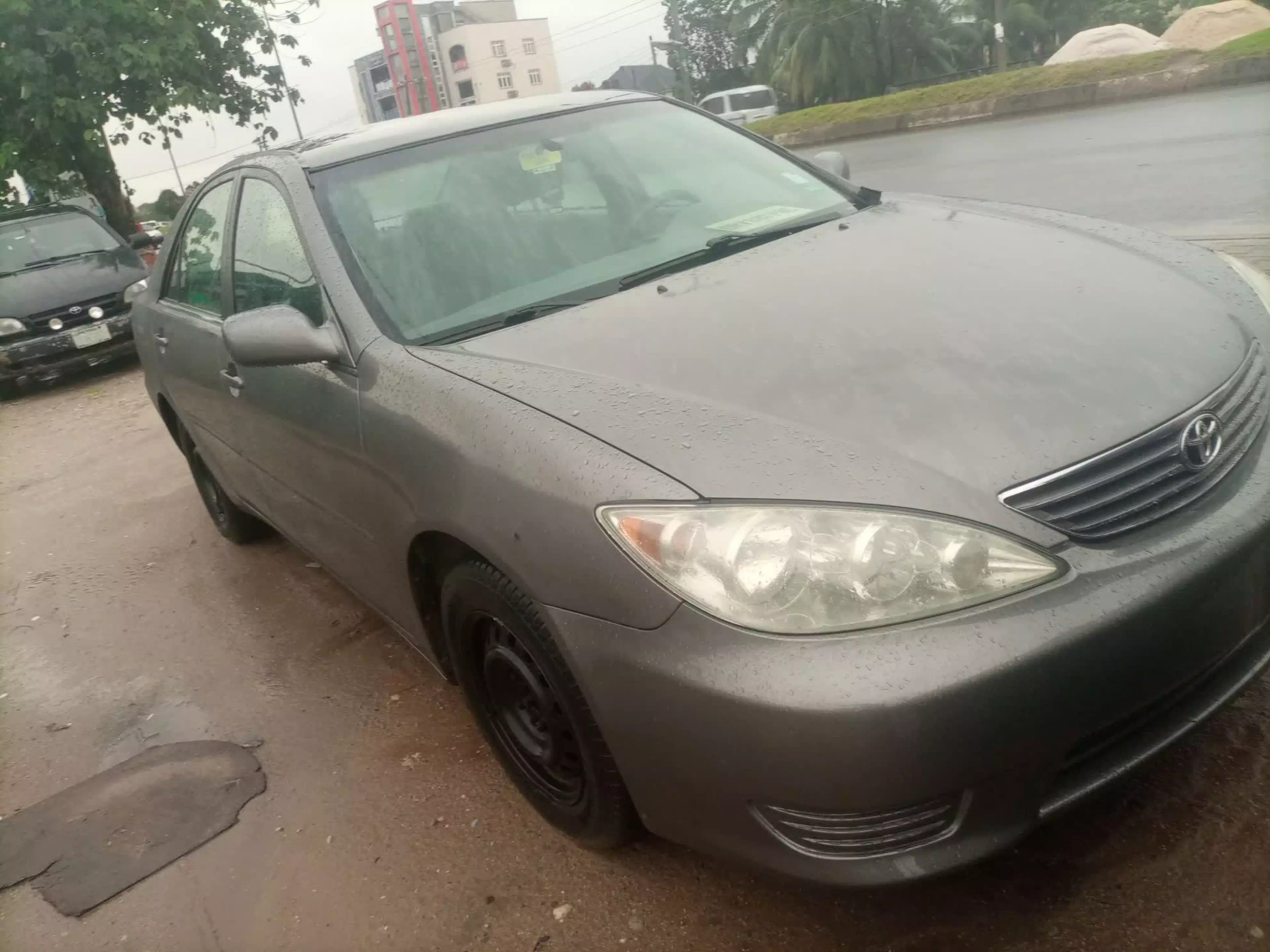 Toyota Camry - 2005