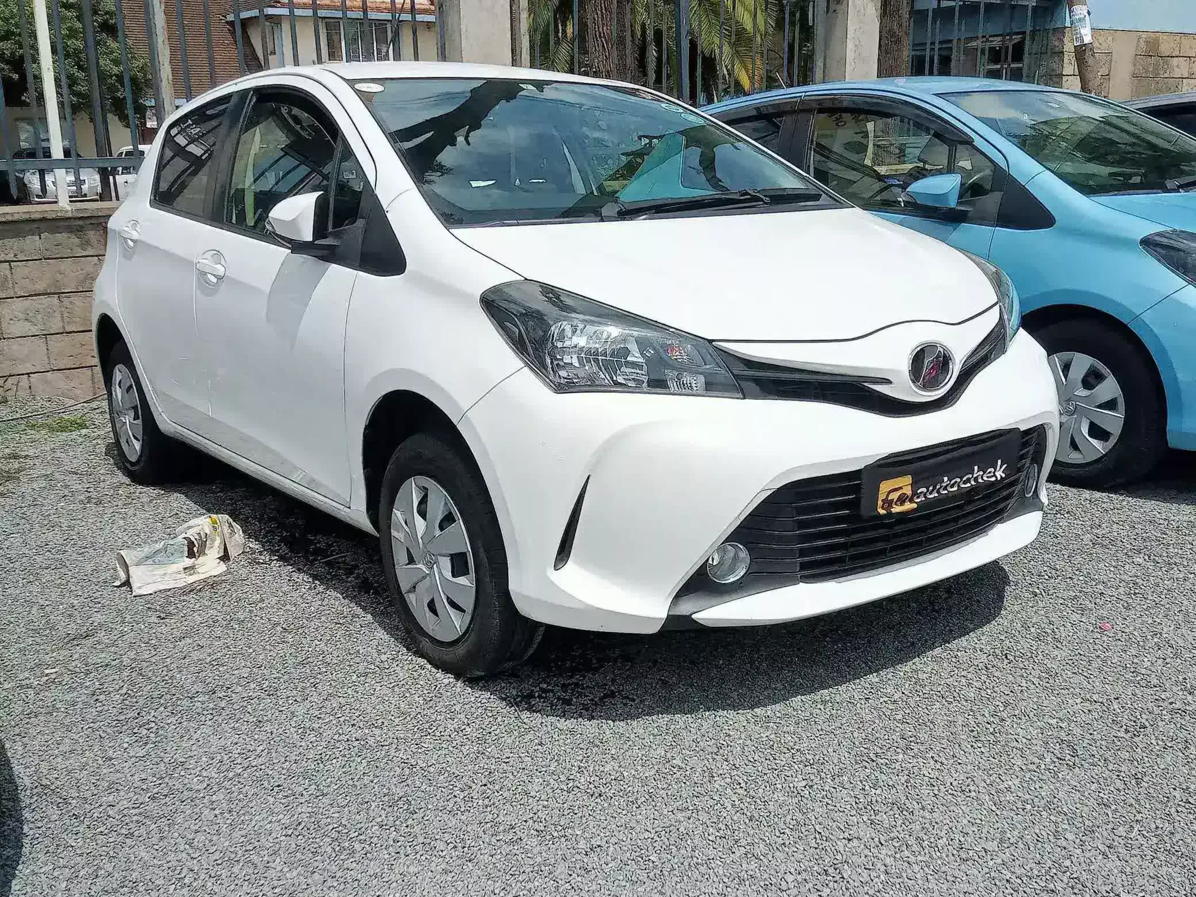 Toyota Vitz - 2015
