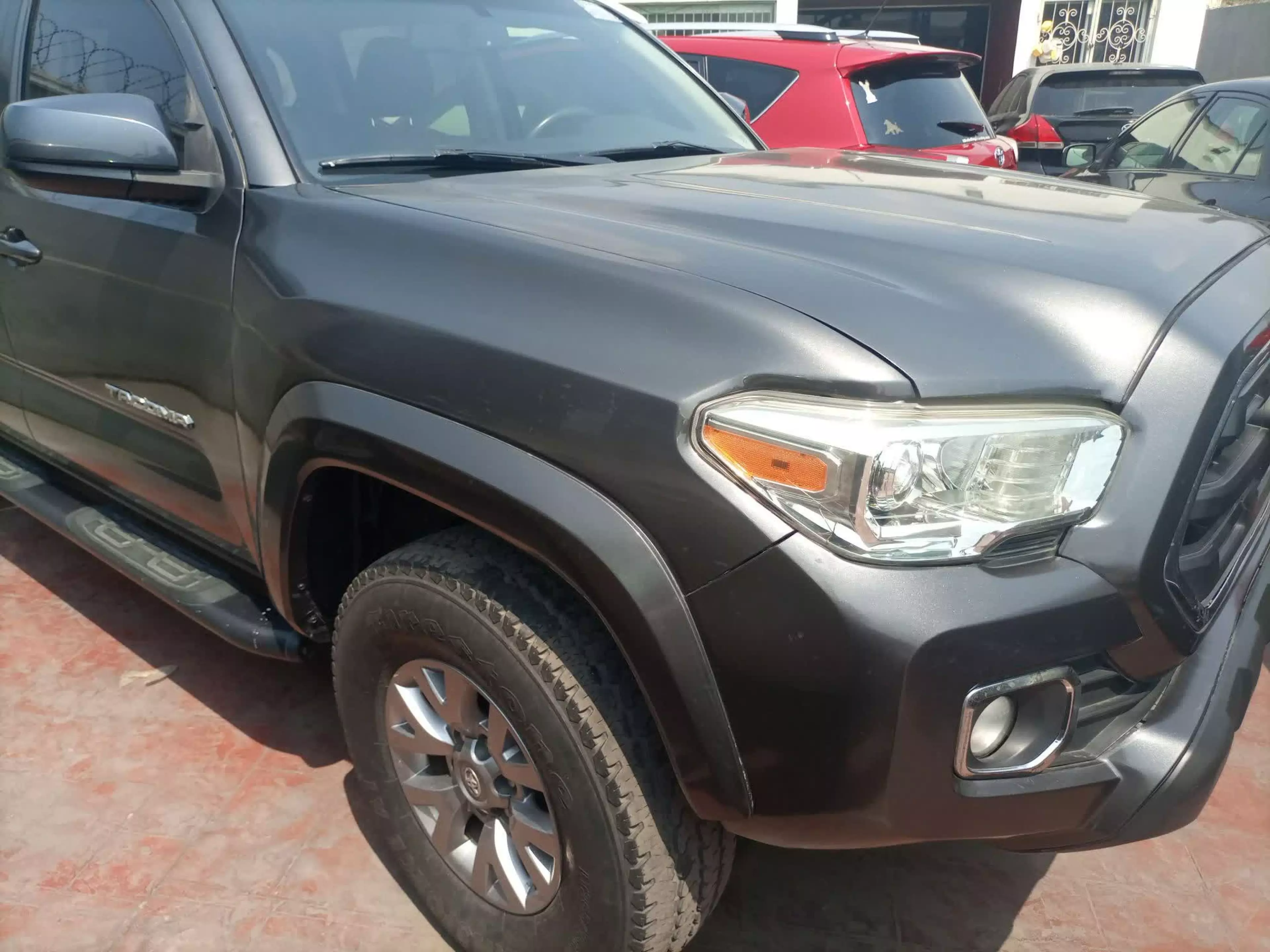 Toyota Tacoma - 2017