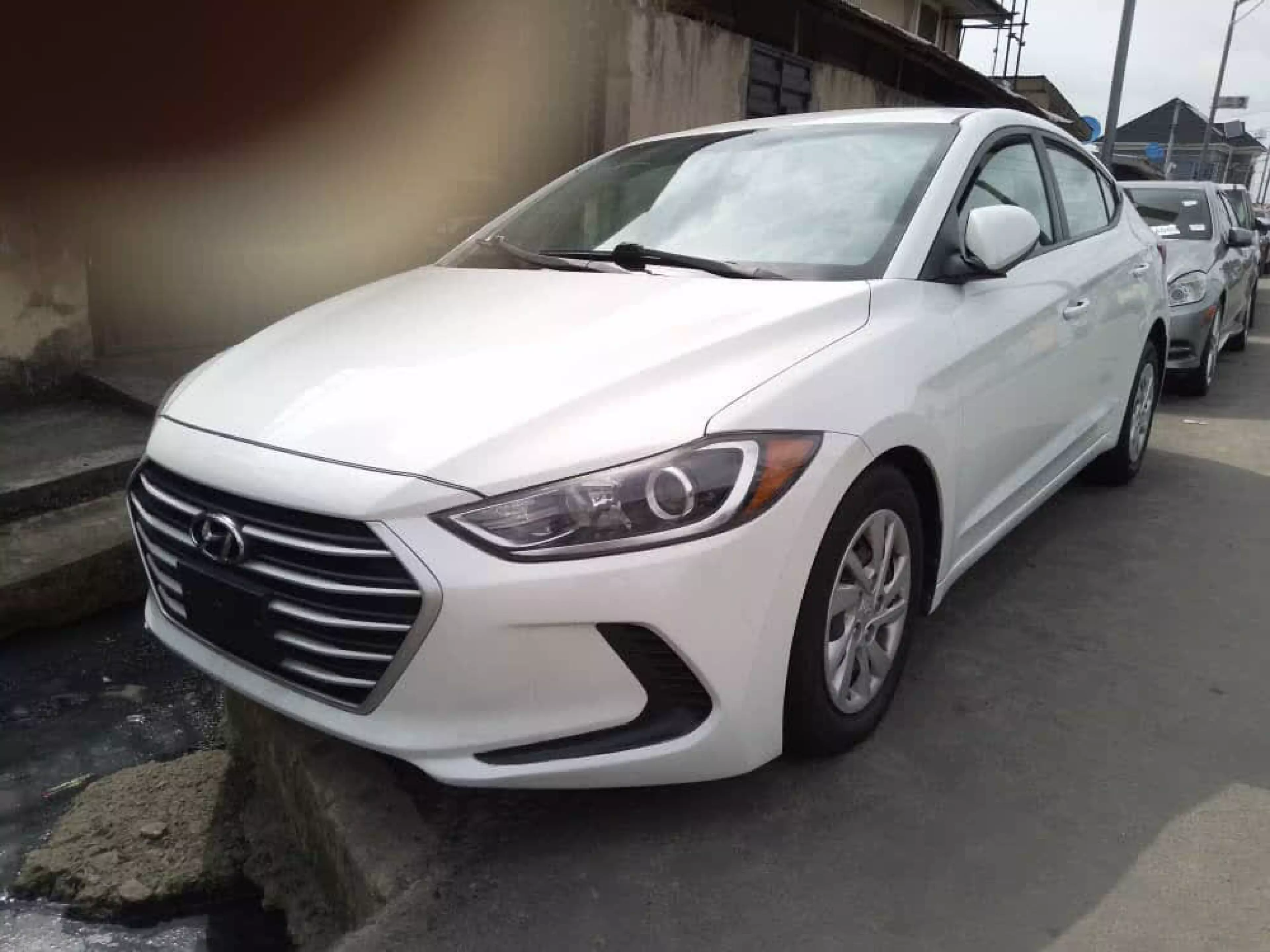 Hyundai Elantra - 2017