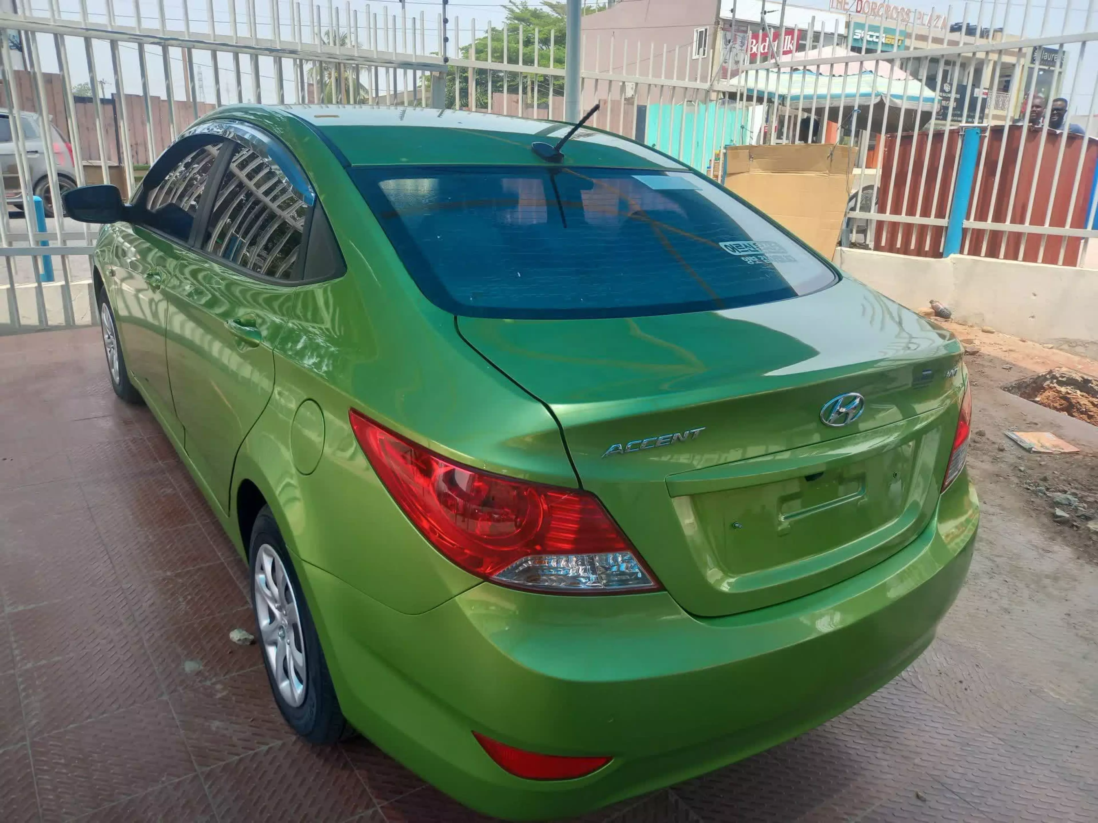Hyundai Accent - 2015