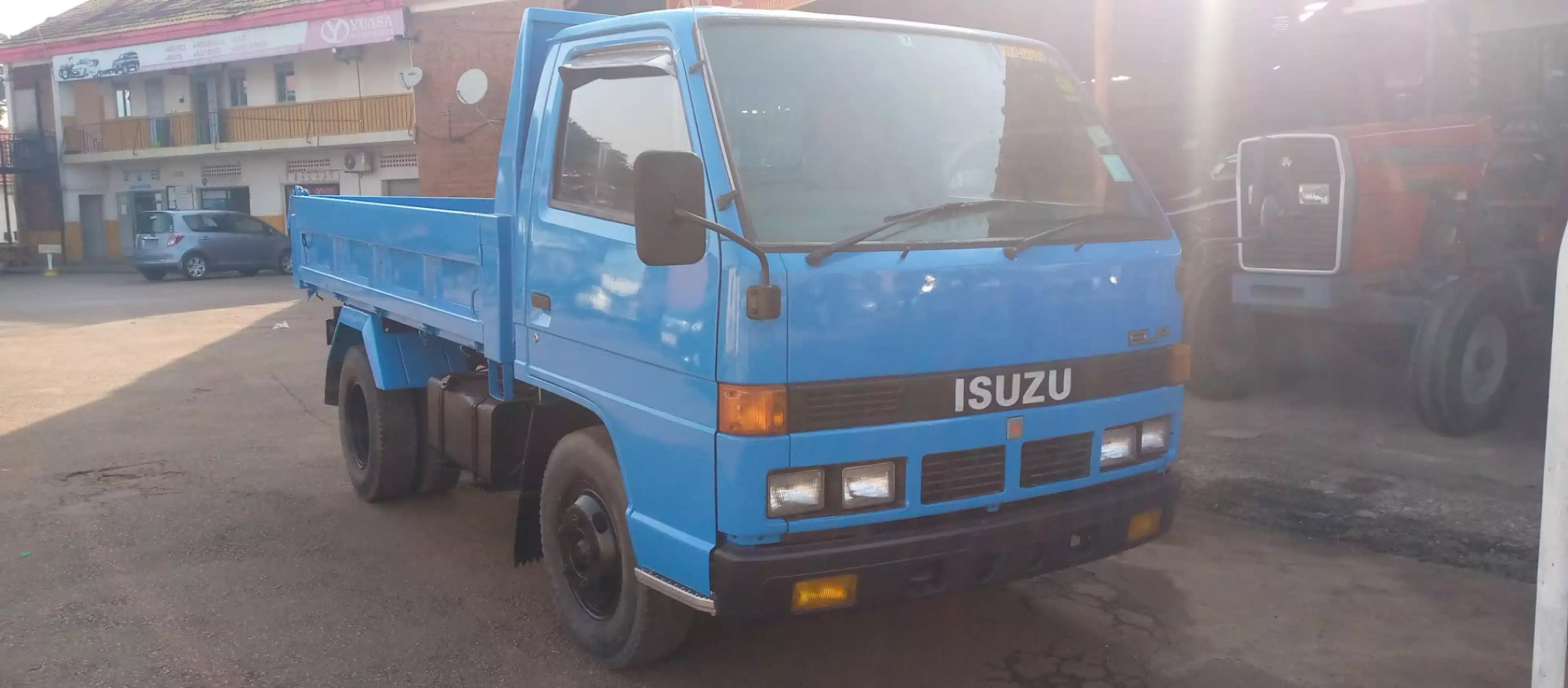 Isuzu Elf - 1989
