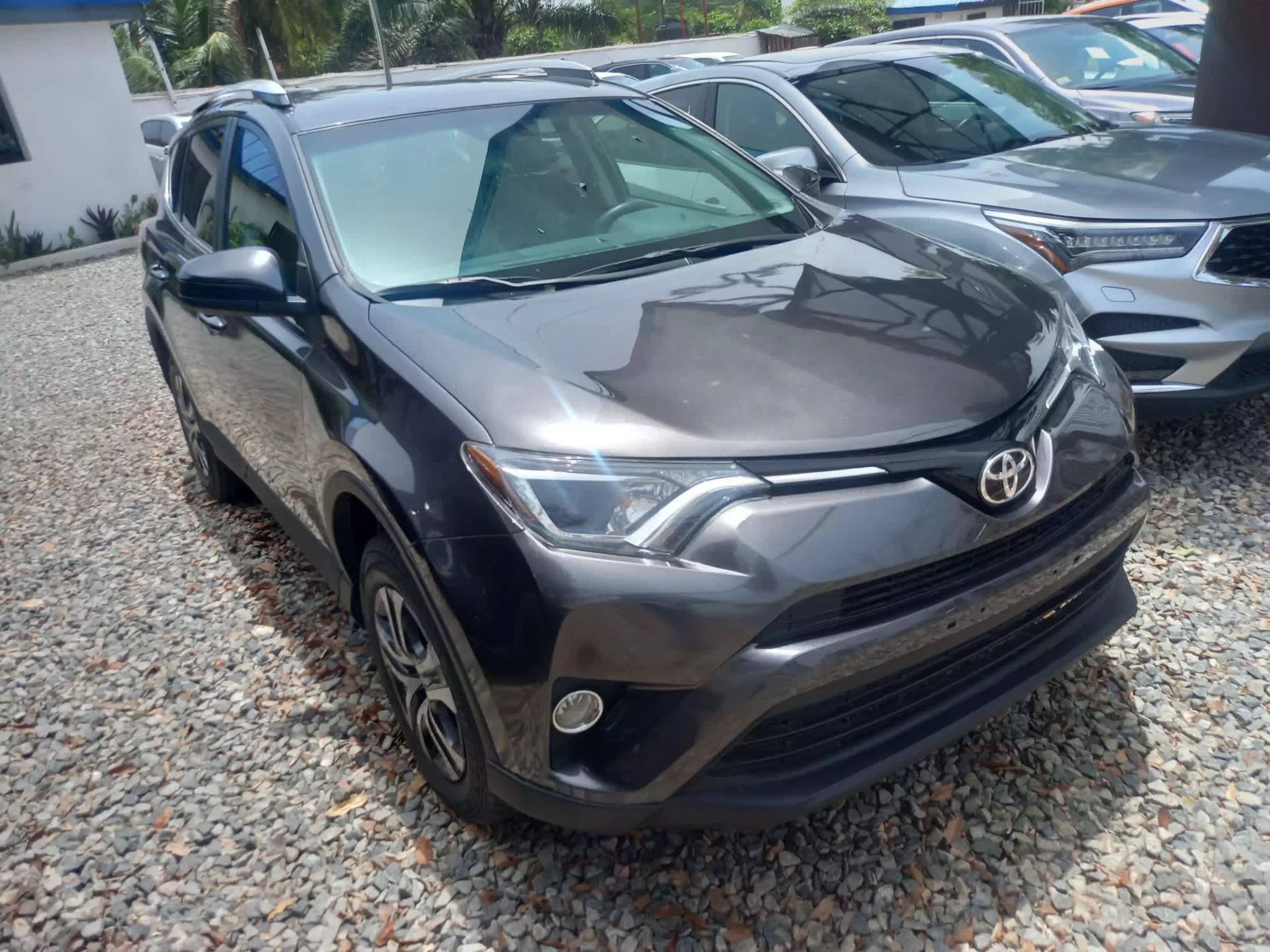 Toyota RAV 4 - 2016