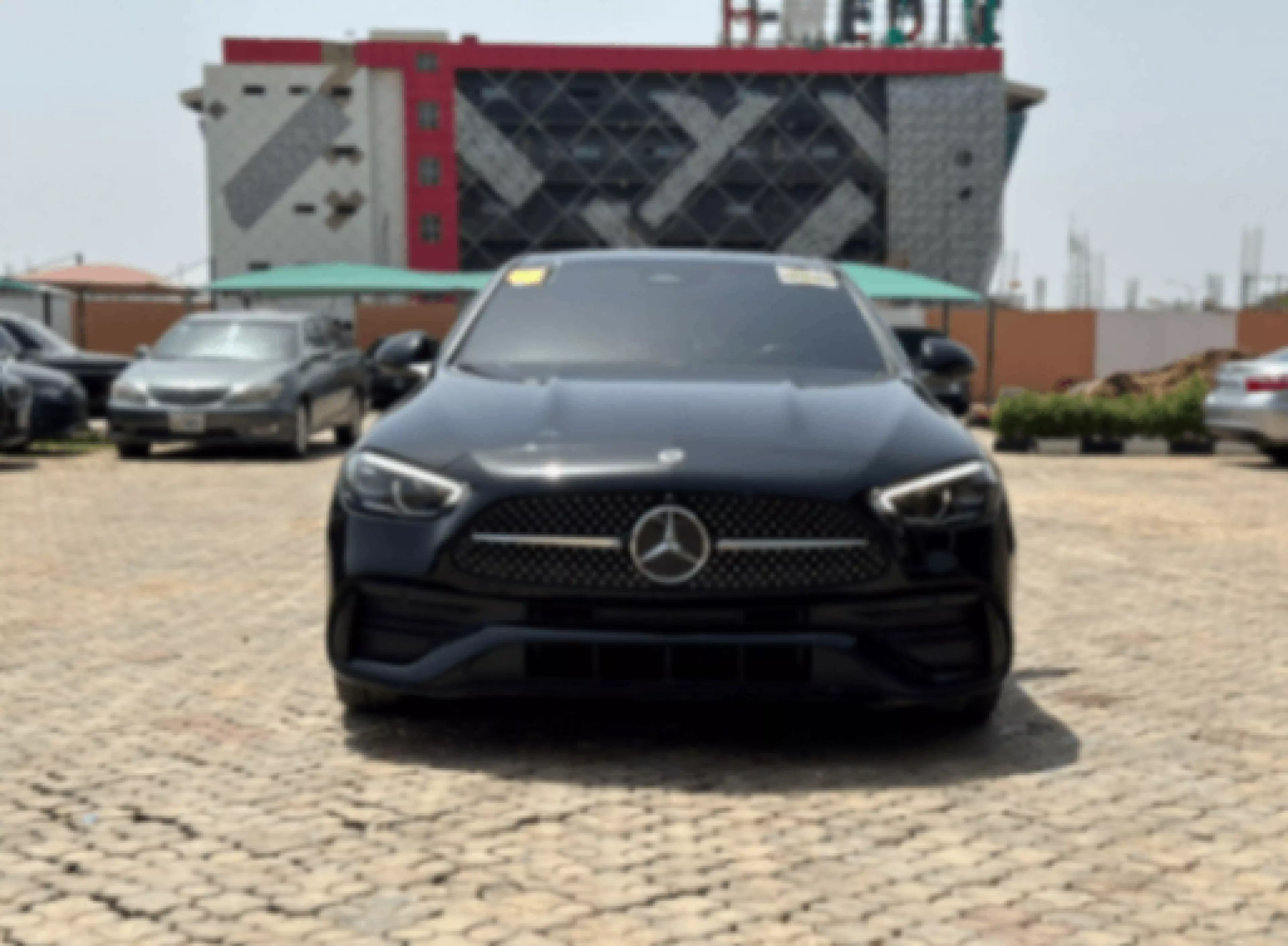 Mercedes-Benz 300 - 2023