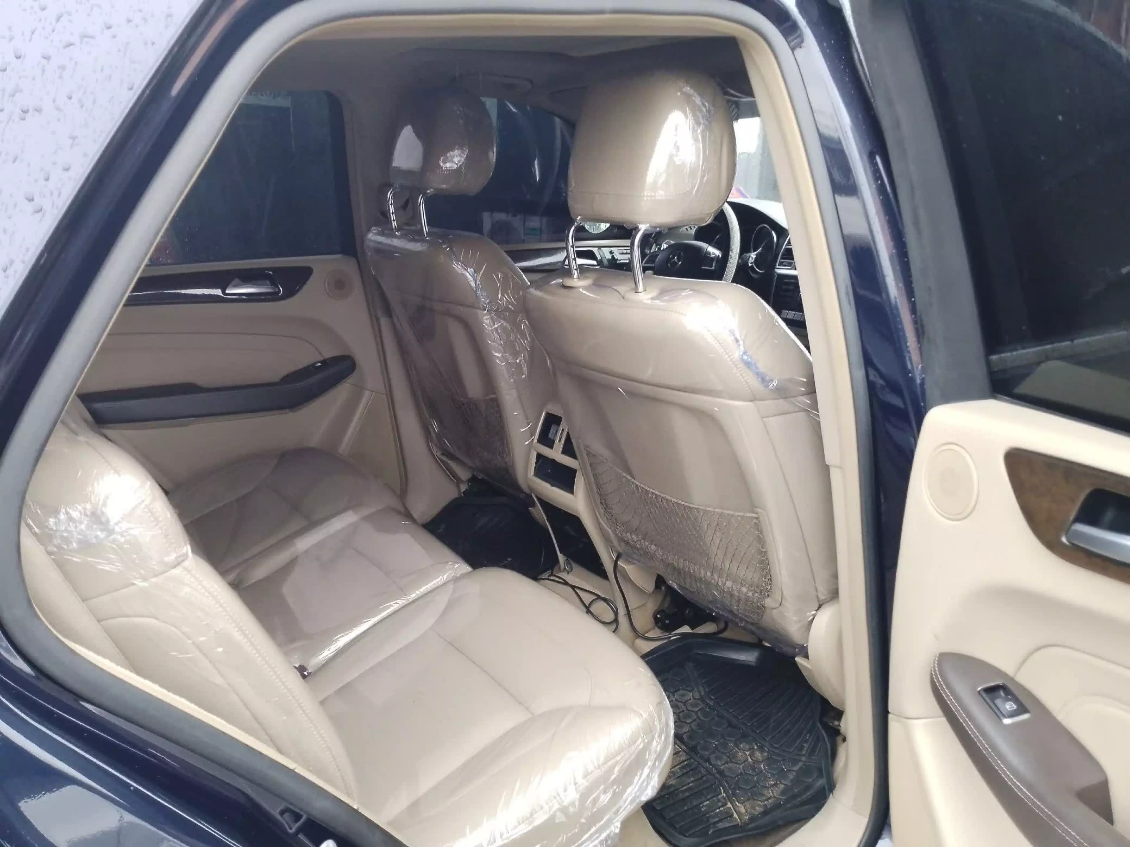 Mercedes-Benz ML 350   - 2012