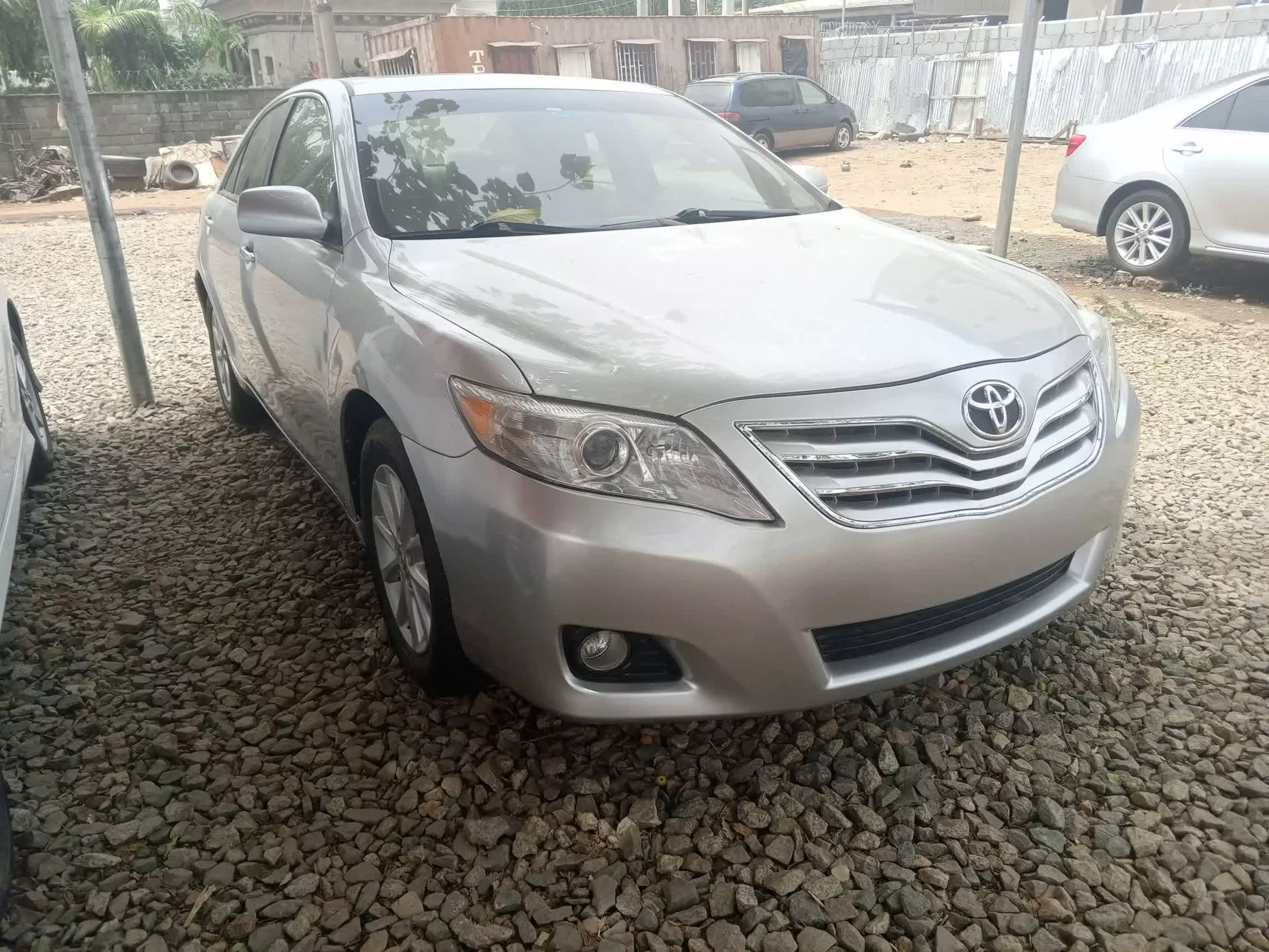 Toyota Camry - 2011