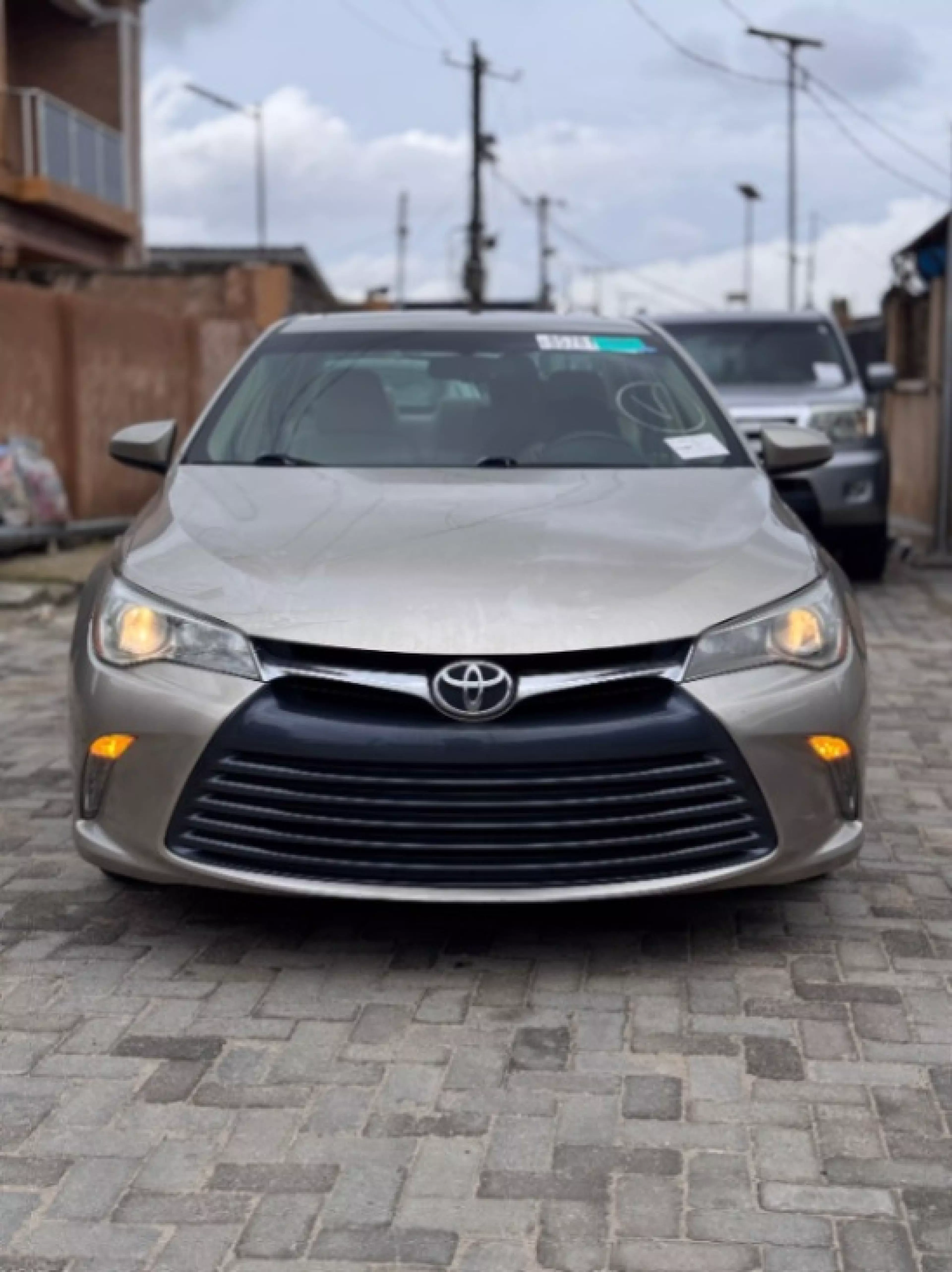 Toyota Camry - 2015