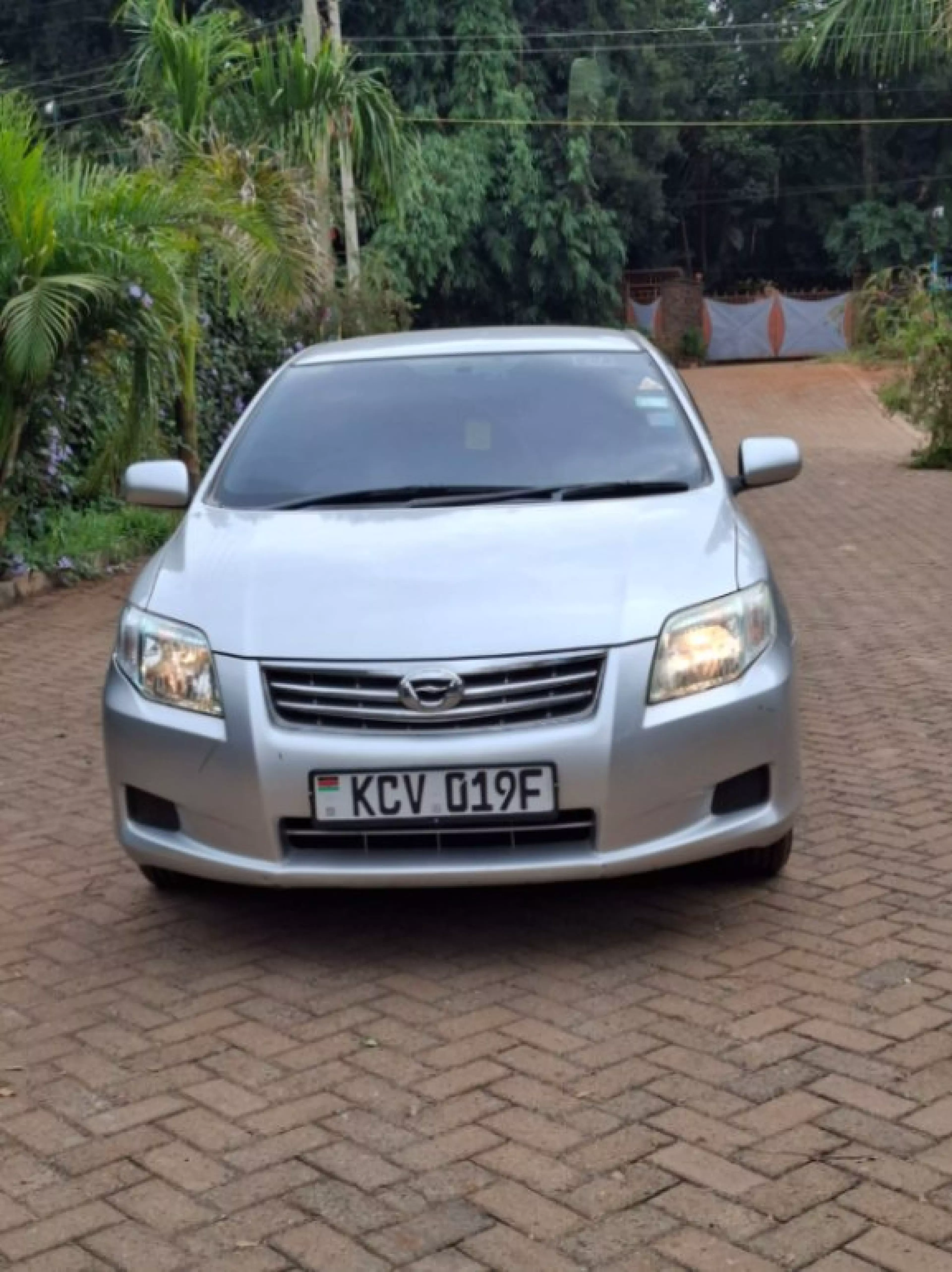 Toyota Axio  - 2012