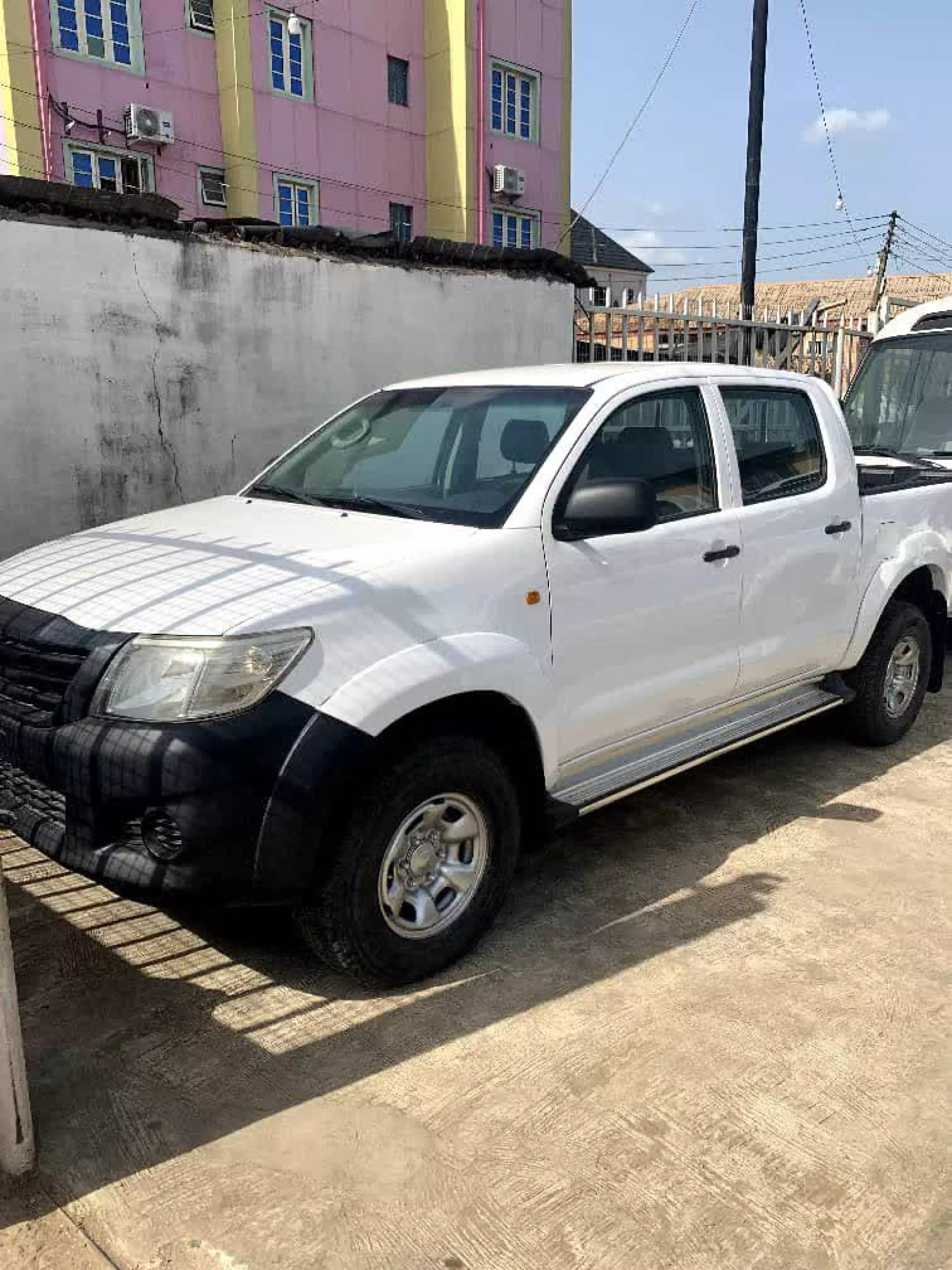 Toyota Hilux - 2013