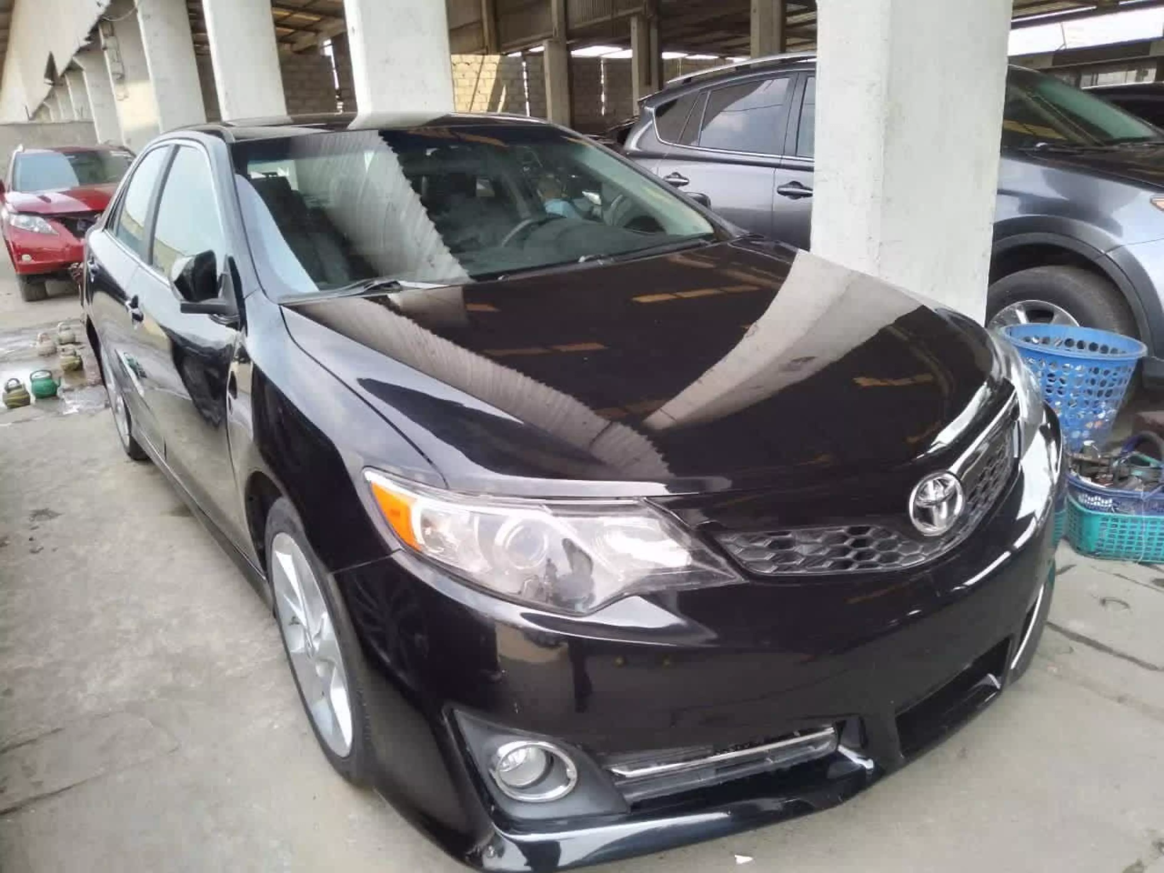 Toyota Camry - 2012