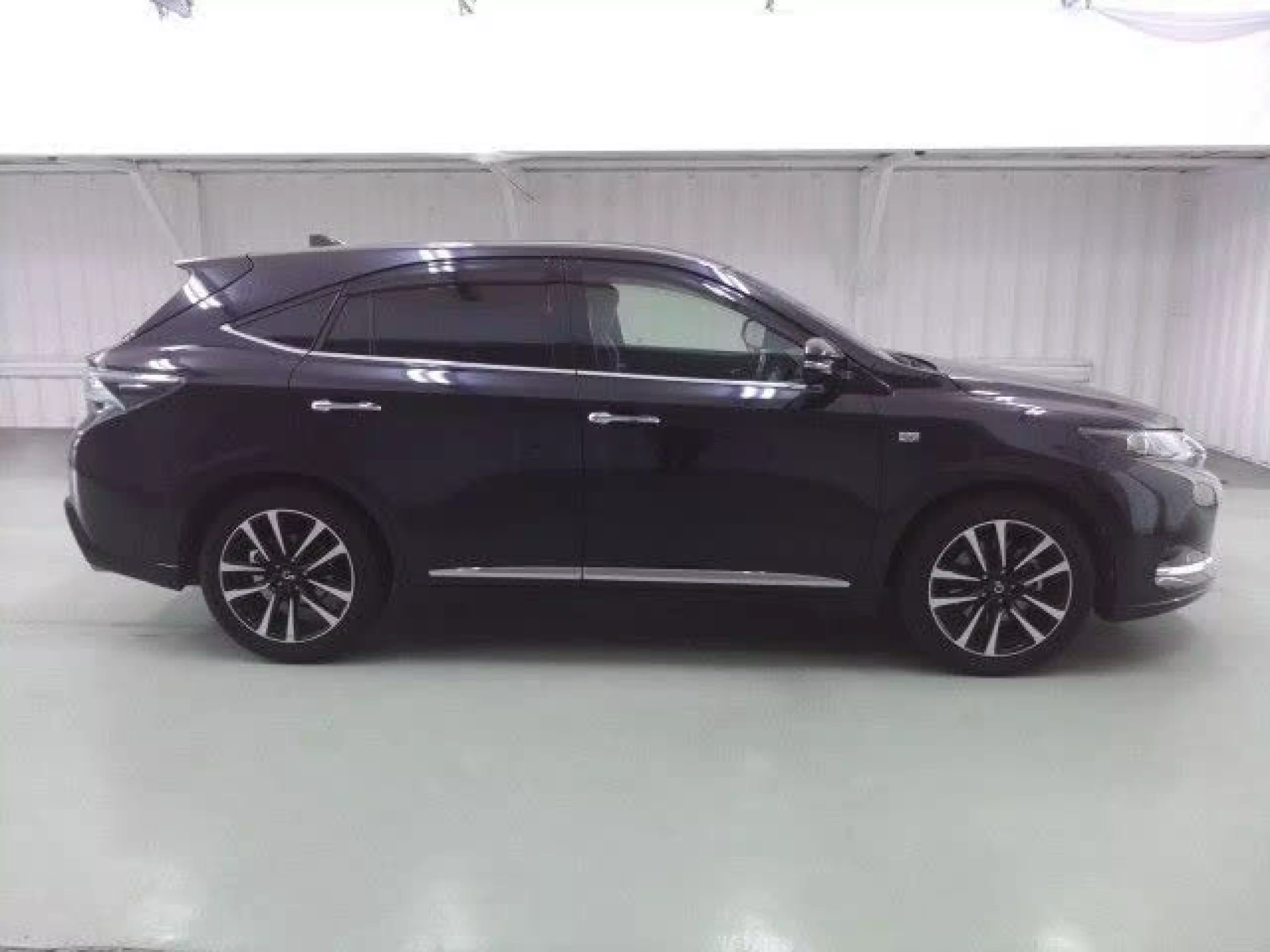 Toyota Harrier - 2016